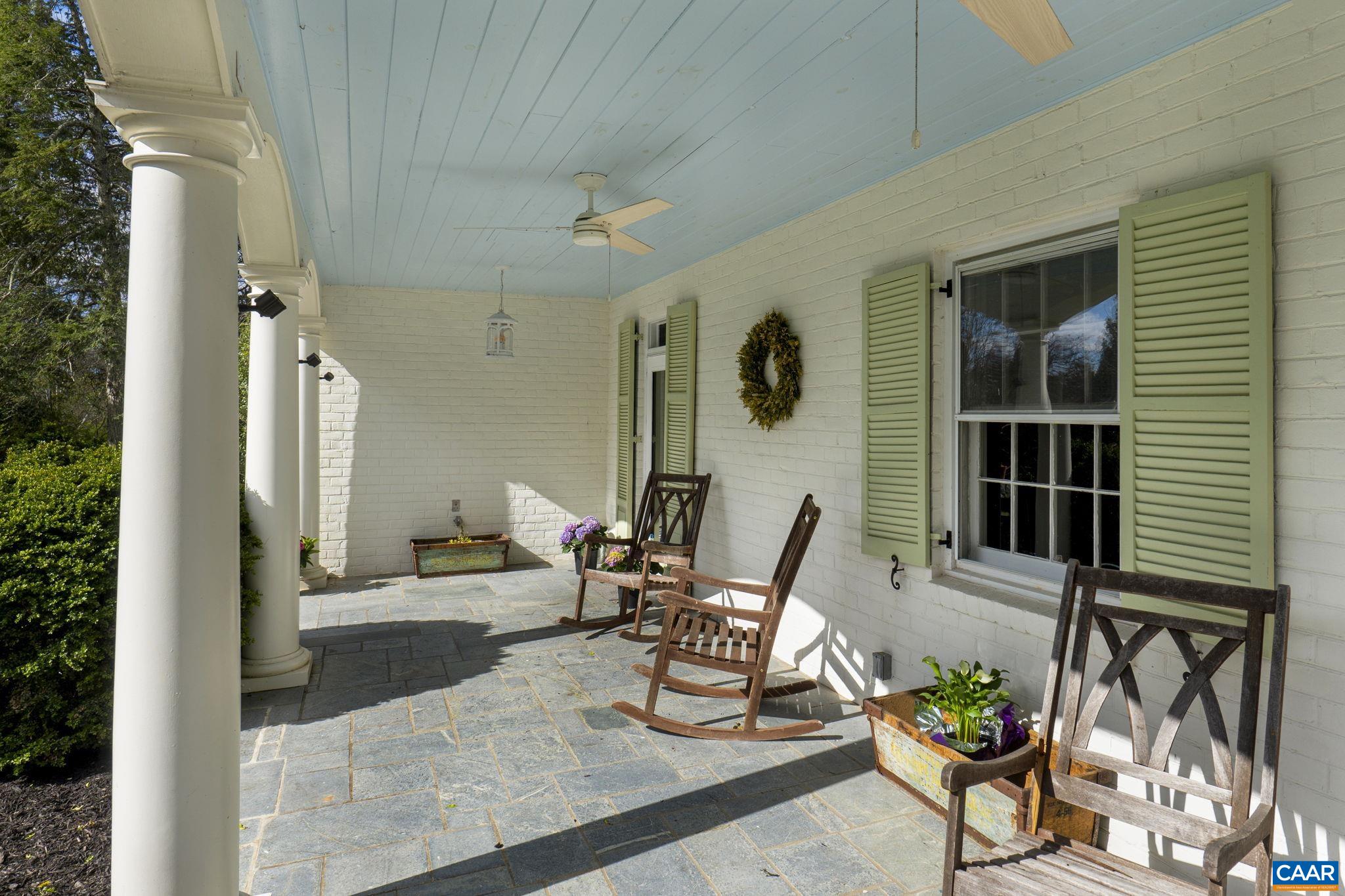 1005 WHISPERING PINES LN