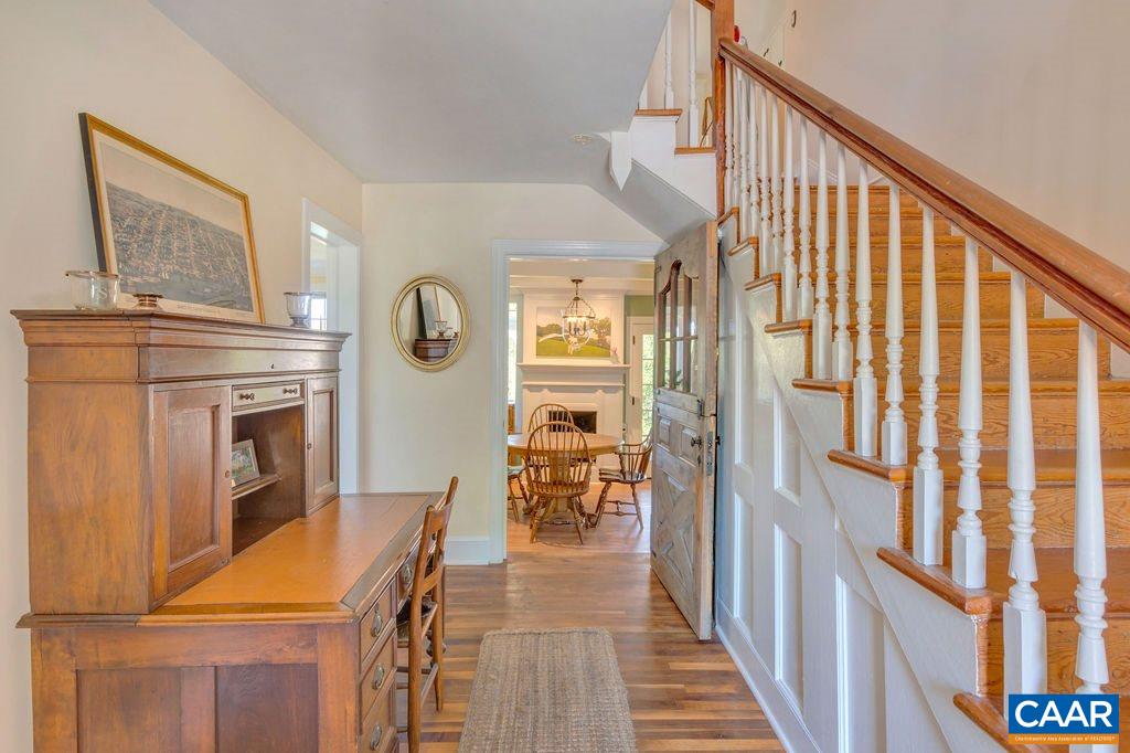 1005 WHISPERING PINES LN