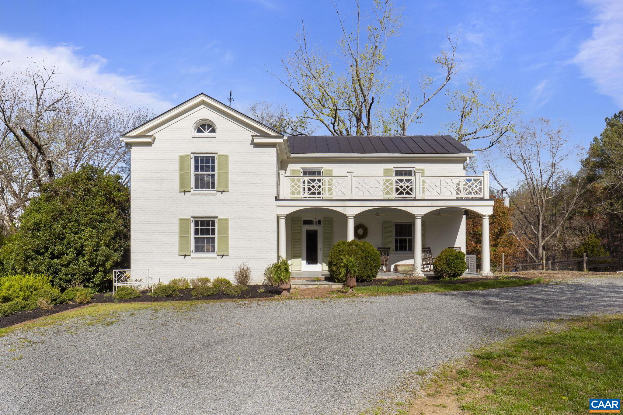 1005 WHISPERING PINES LN