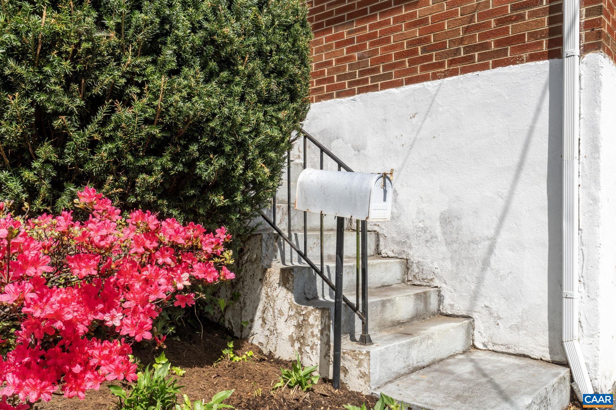 619 NORTH AVE