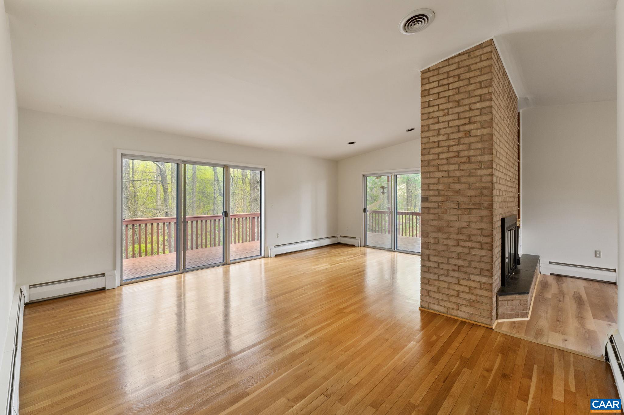 3520 GLENAIRE DR