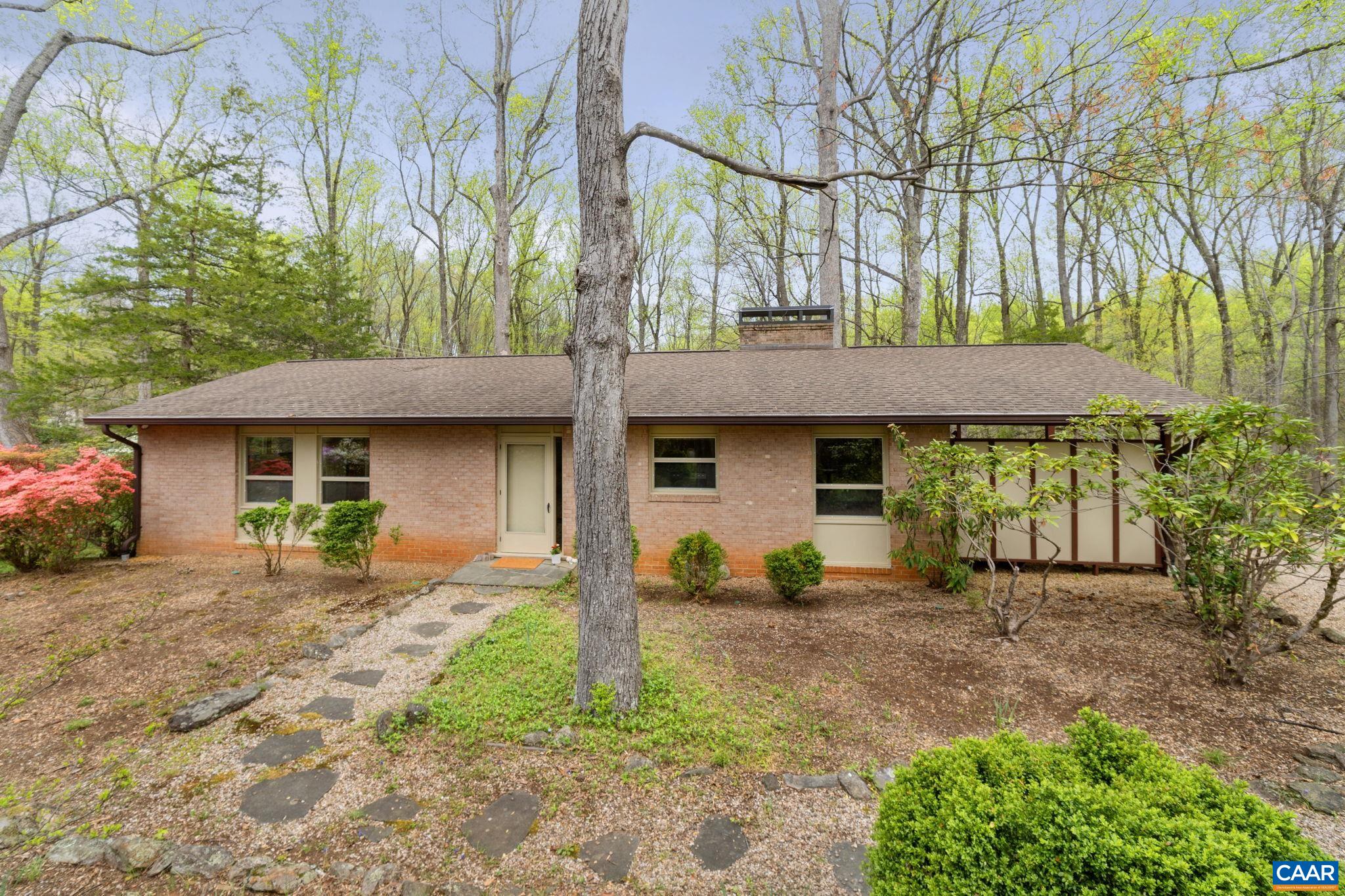 3520 GLENAIRE DR