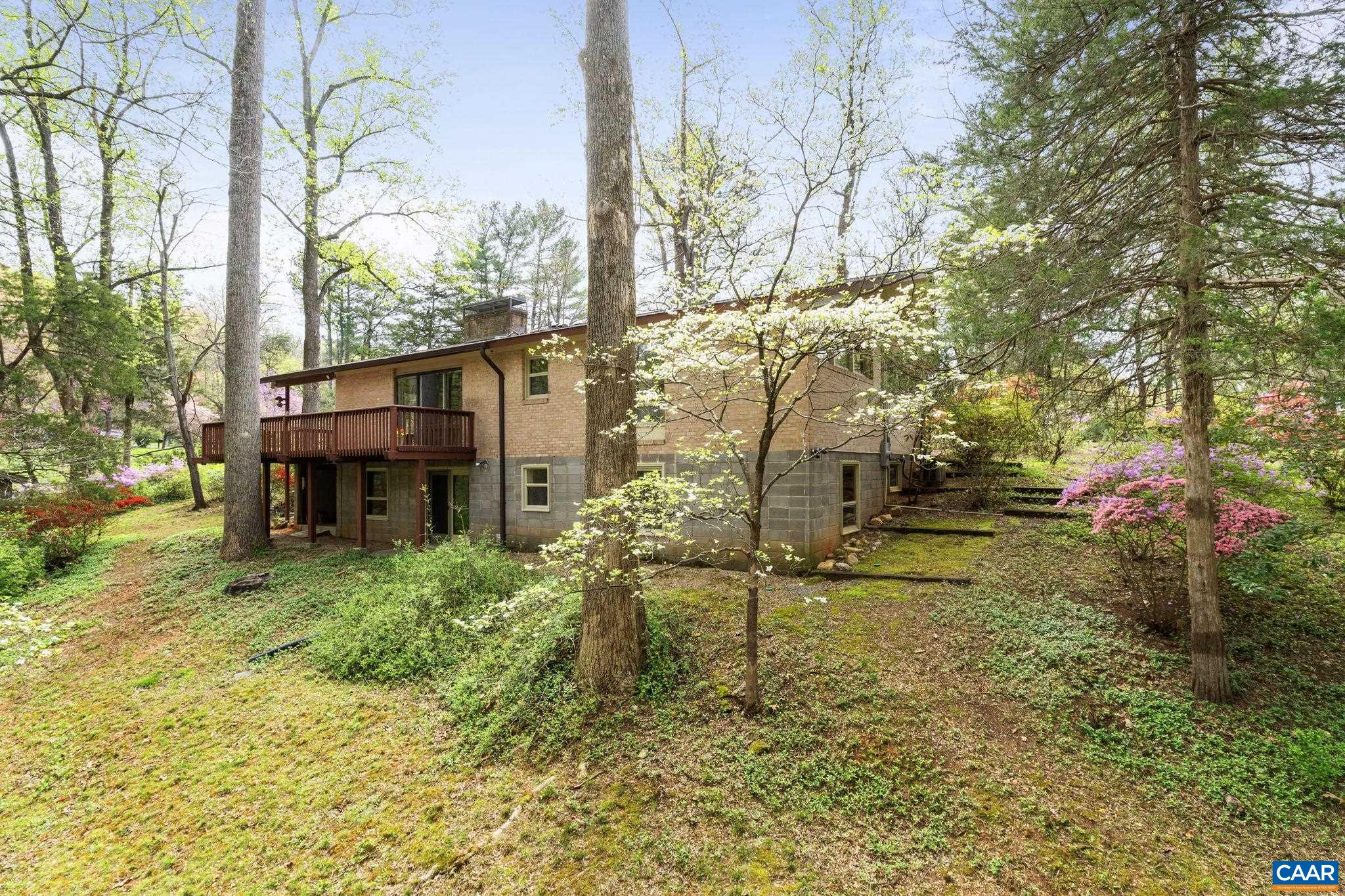 3520 GLENAIRE DR