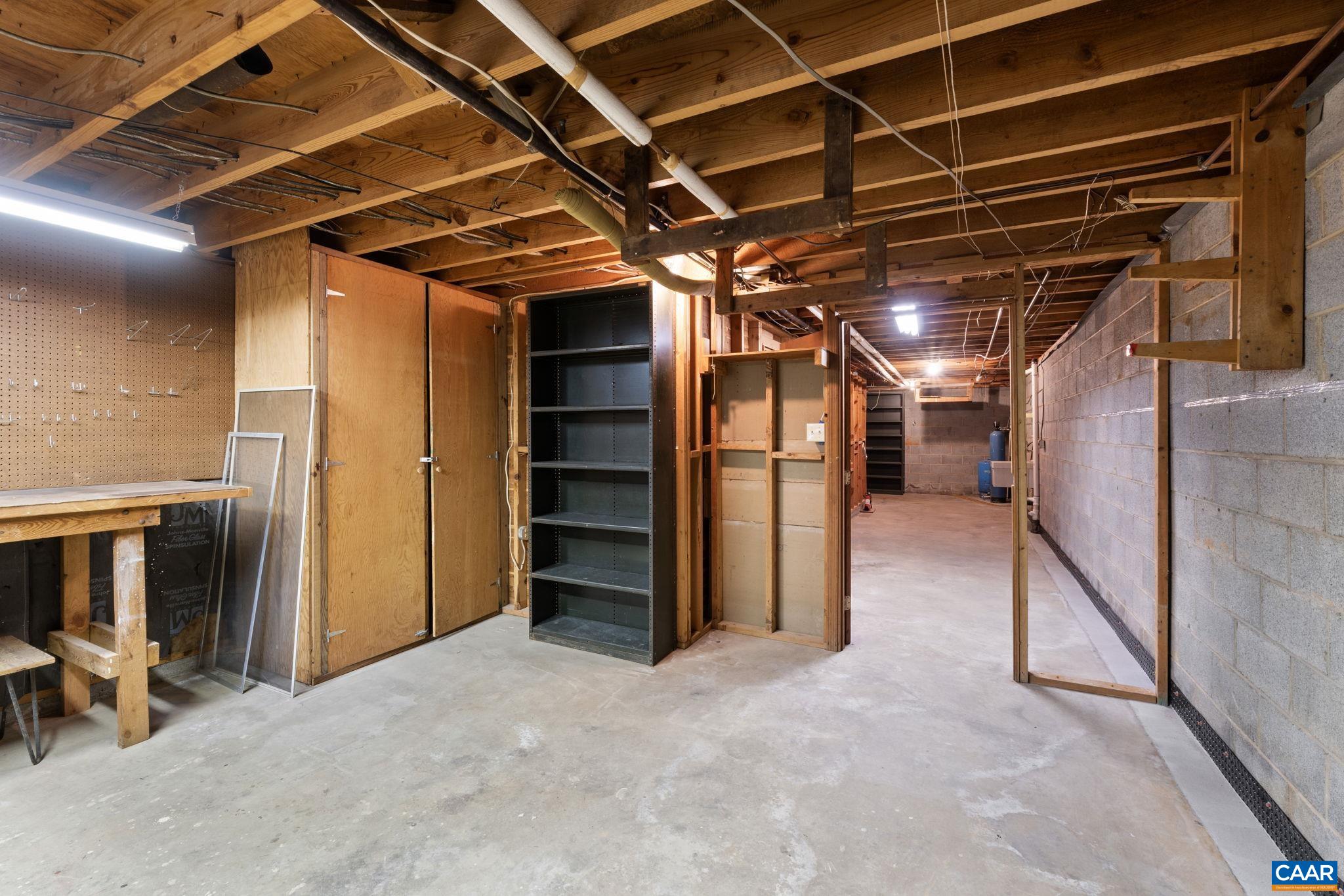 3520 GLENAIRE DR
