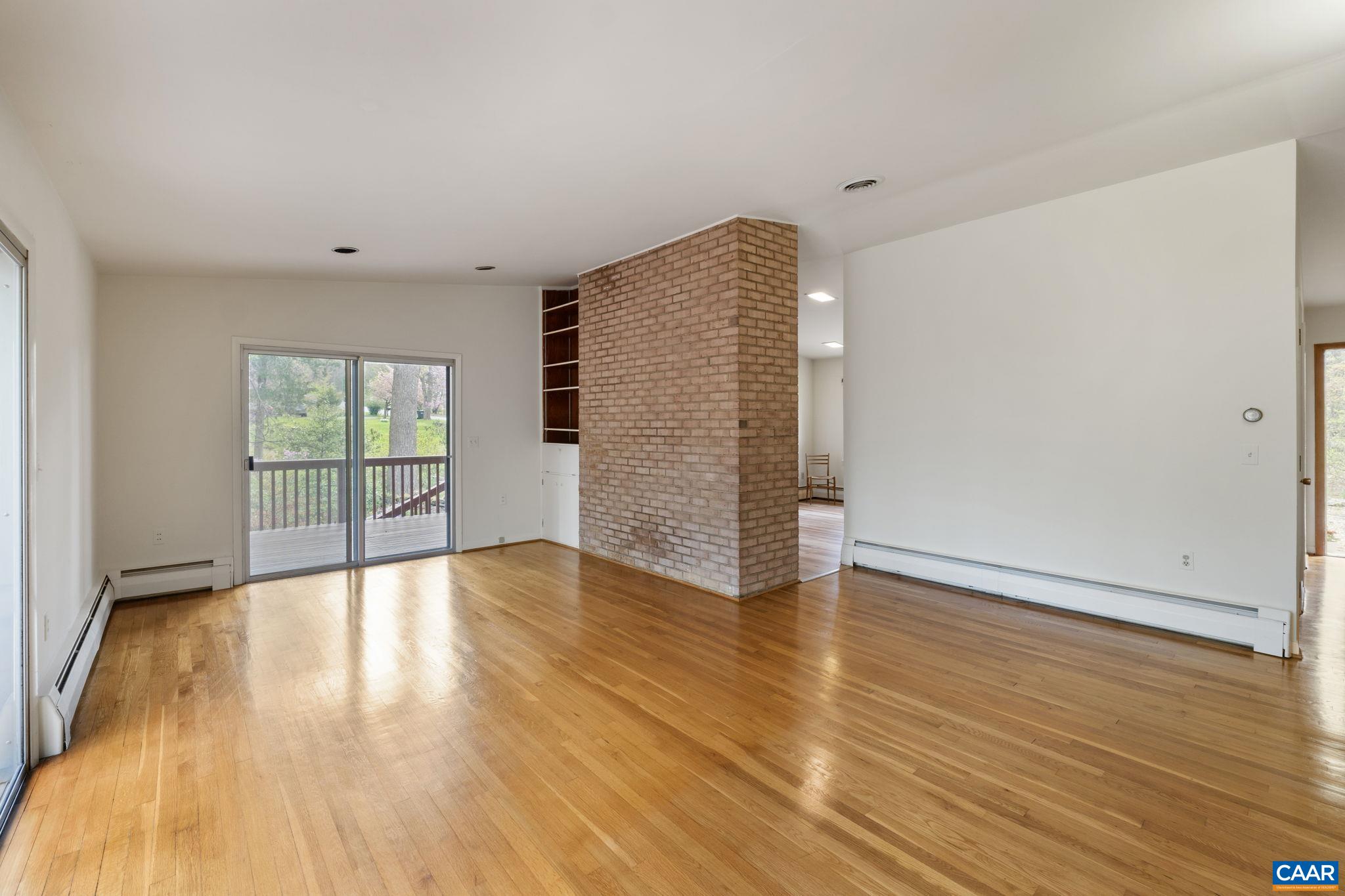 3520 GLENAIRE DR