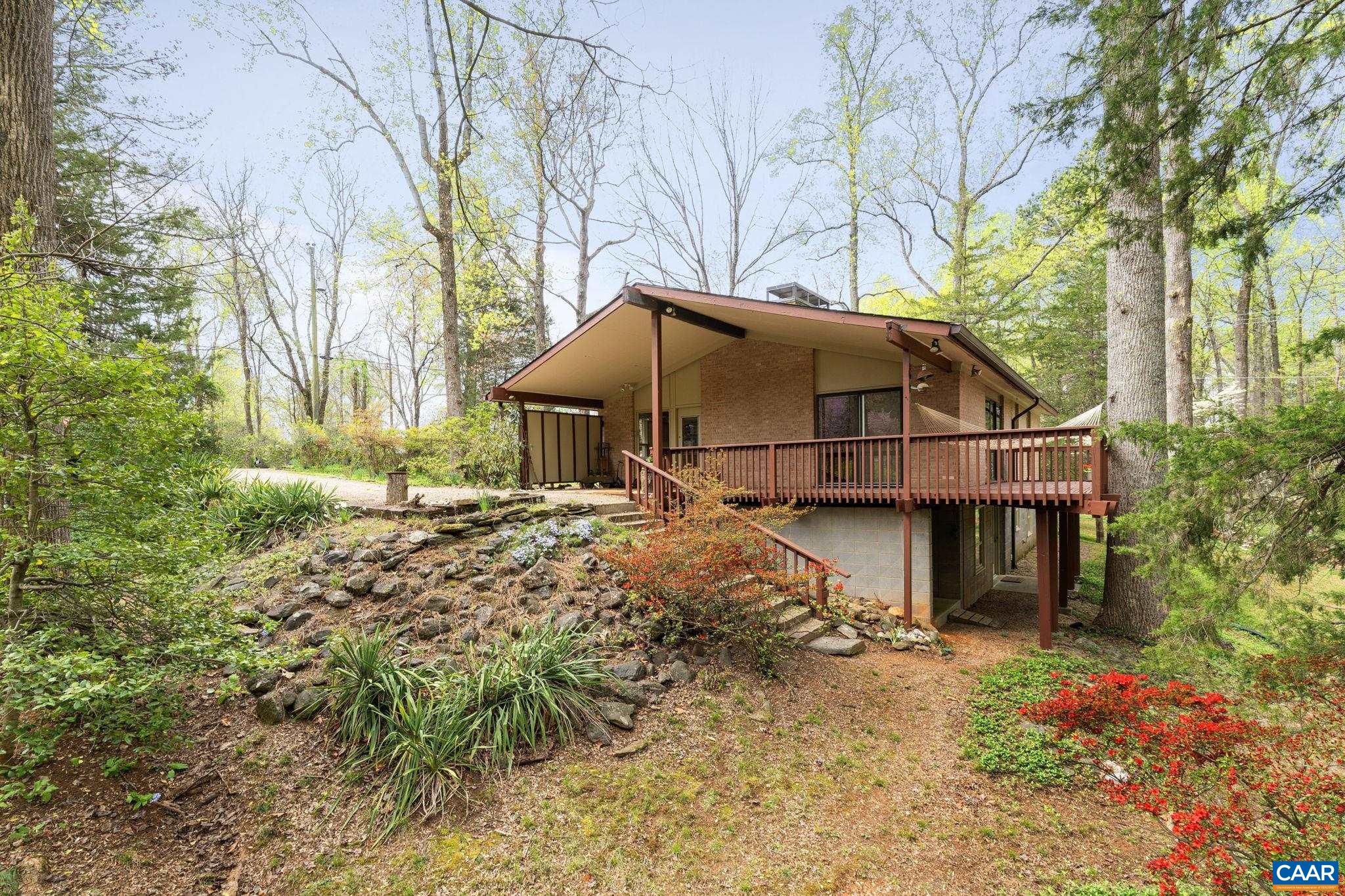 3520 GLENAIRE DR