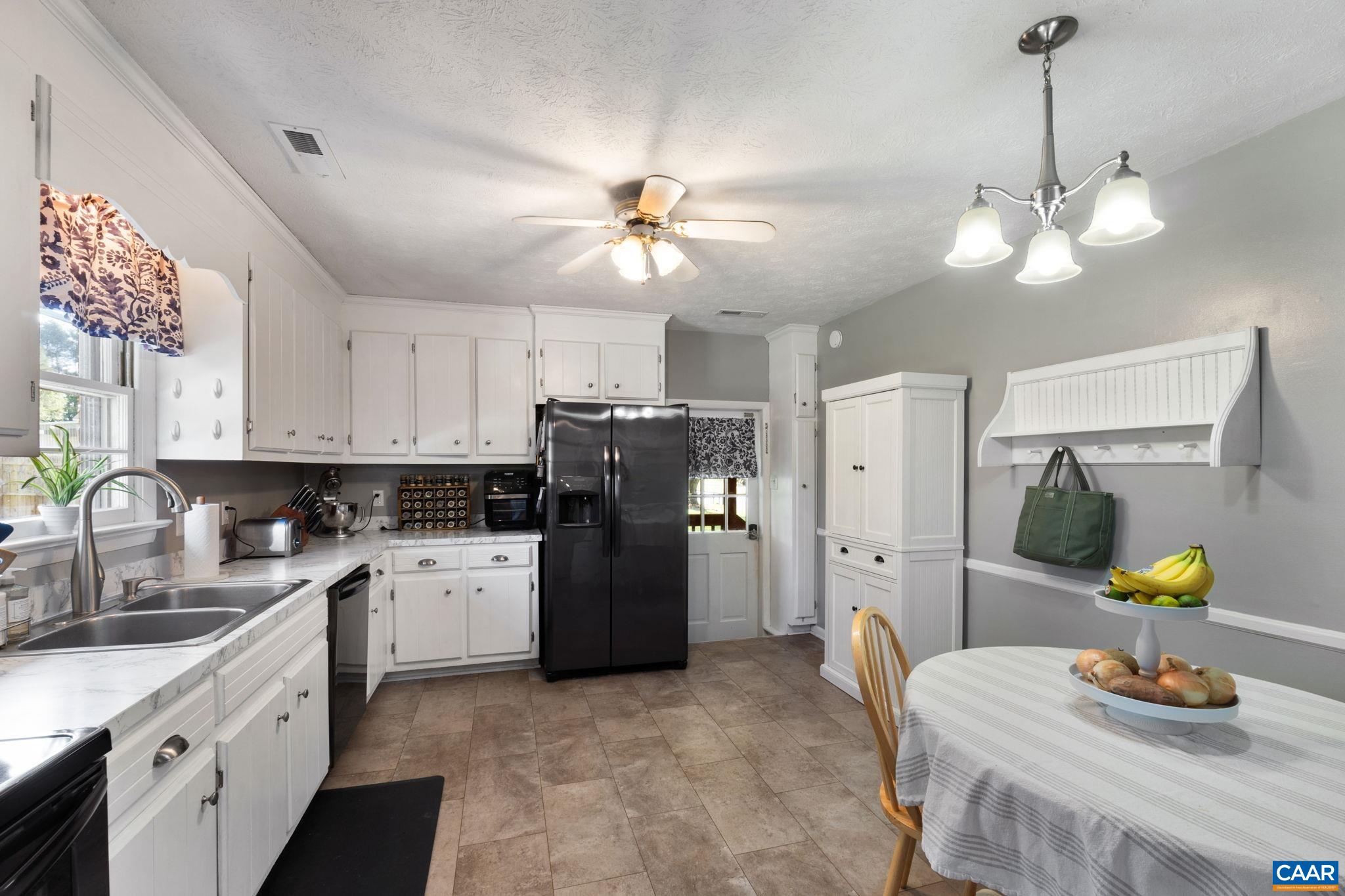 2316 DAVIS RD