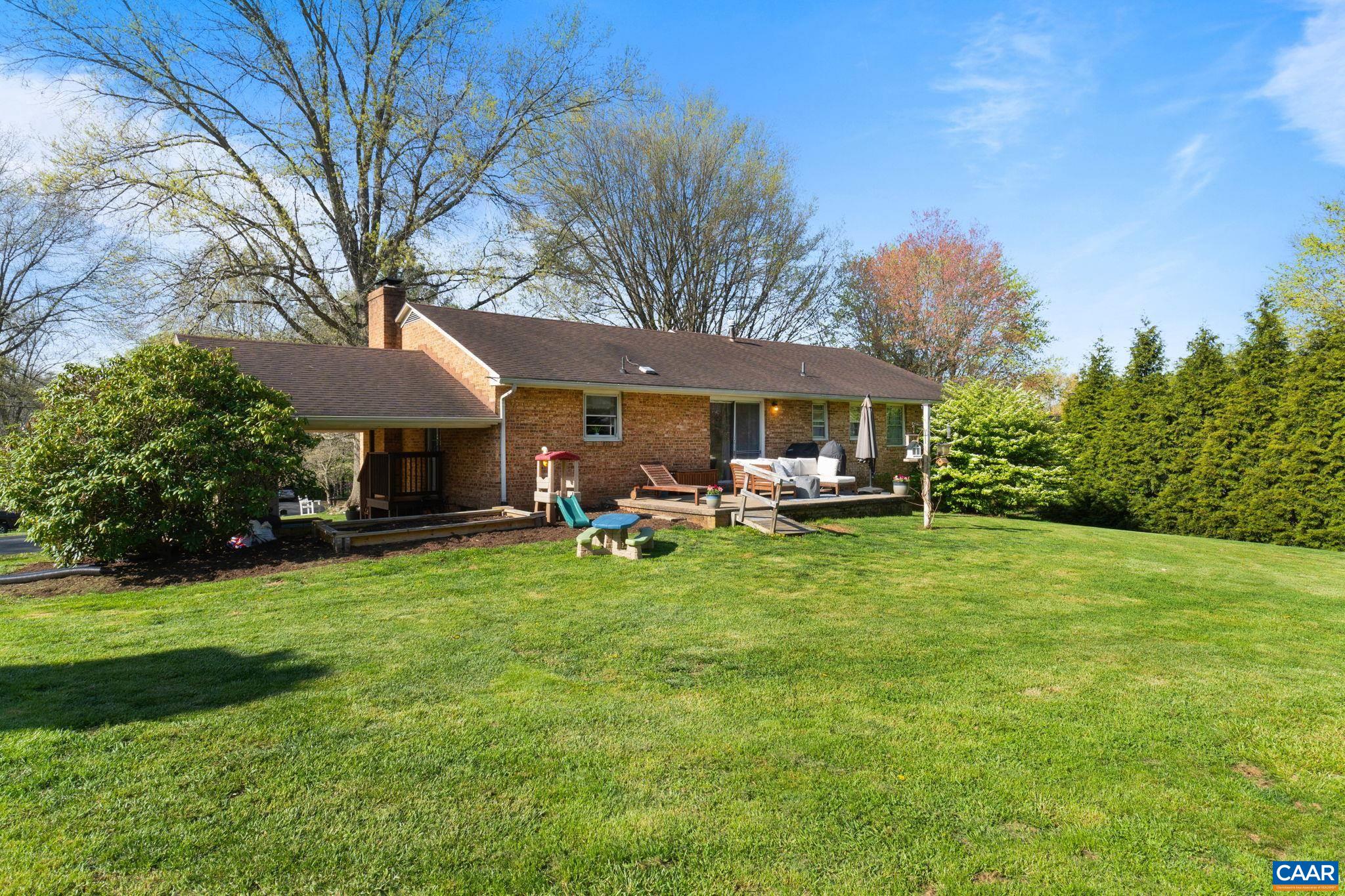 2316 DAVIS RD