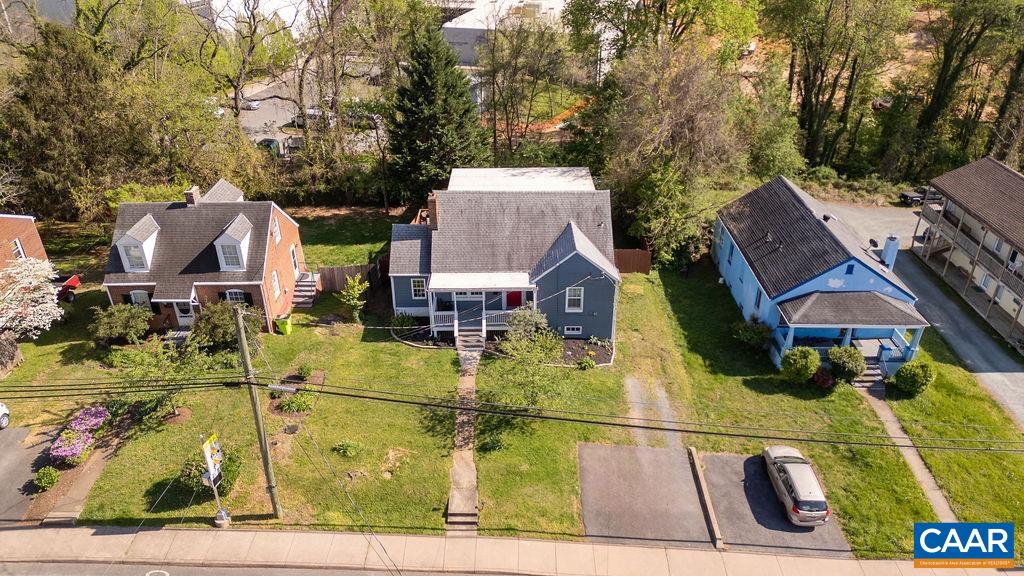 1016 CHERRY AVE