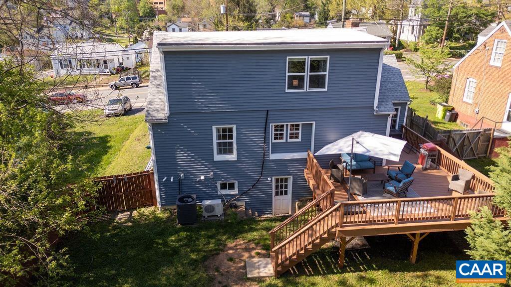 1016 CHERRY AVE