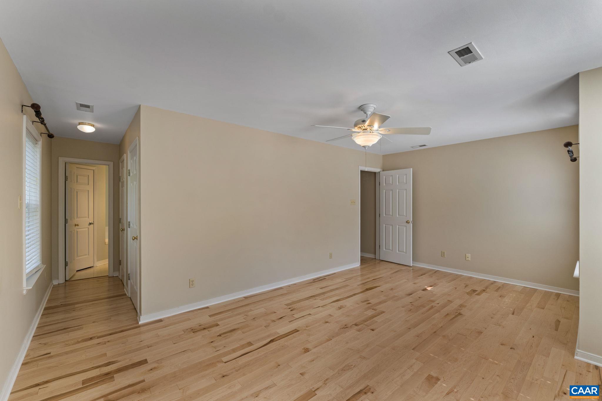 983 LAUREL GLN
