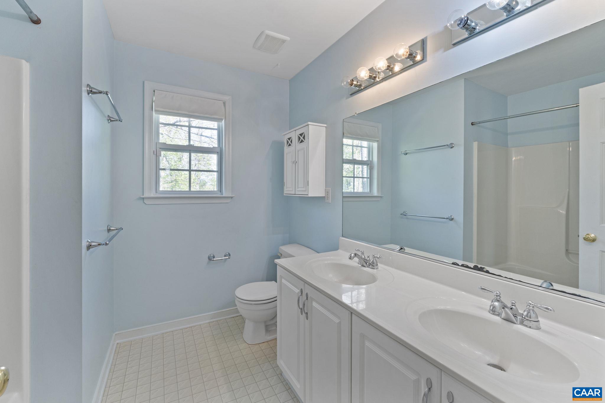 983 LAUREL GLN