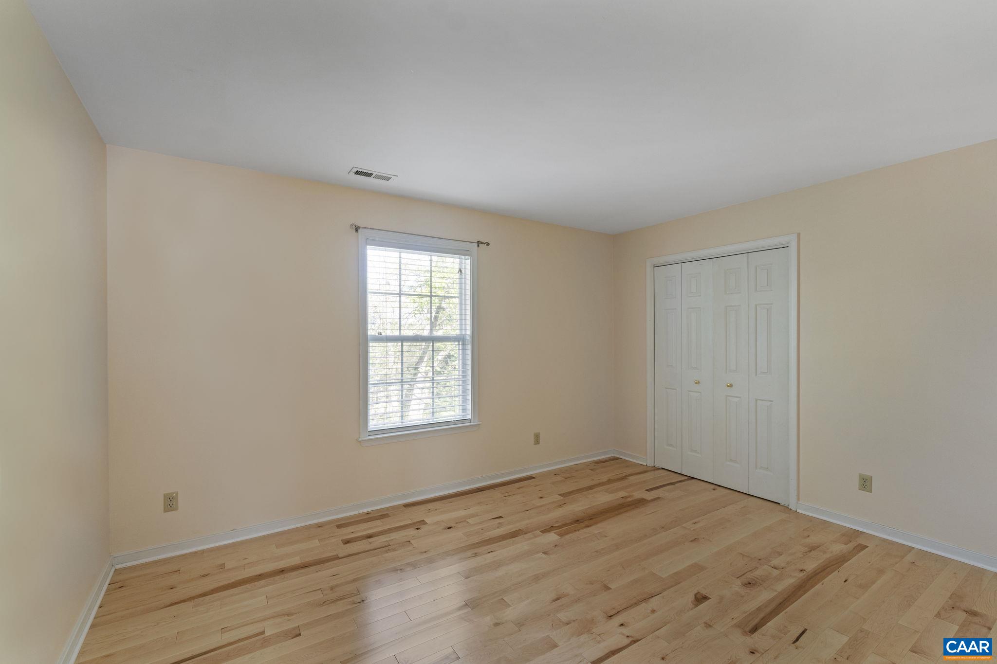 983 LAUREL GLN