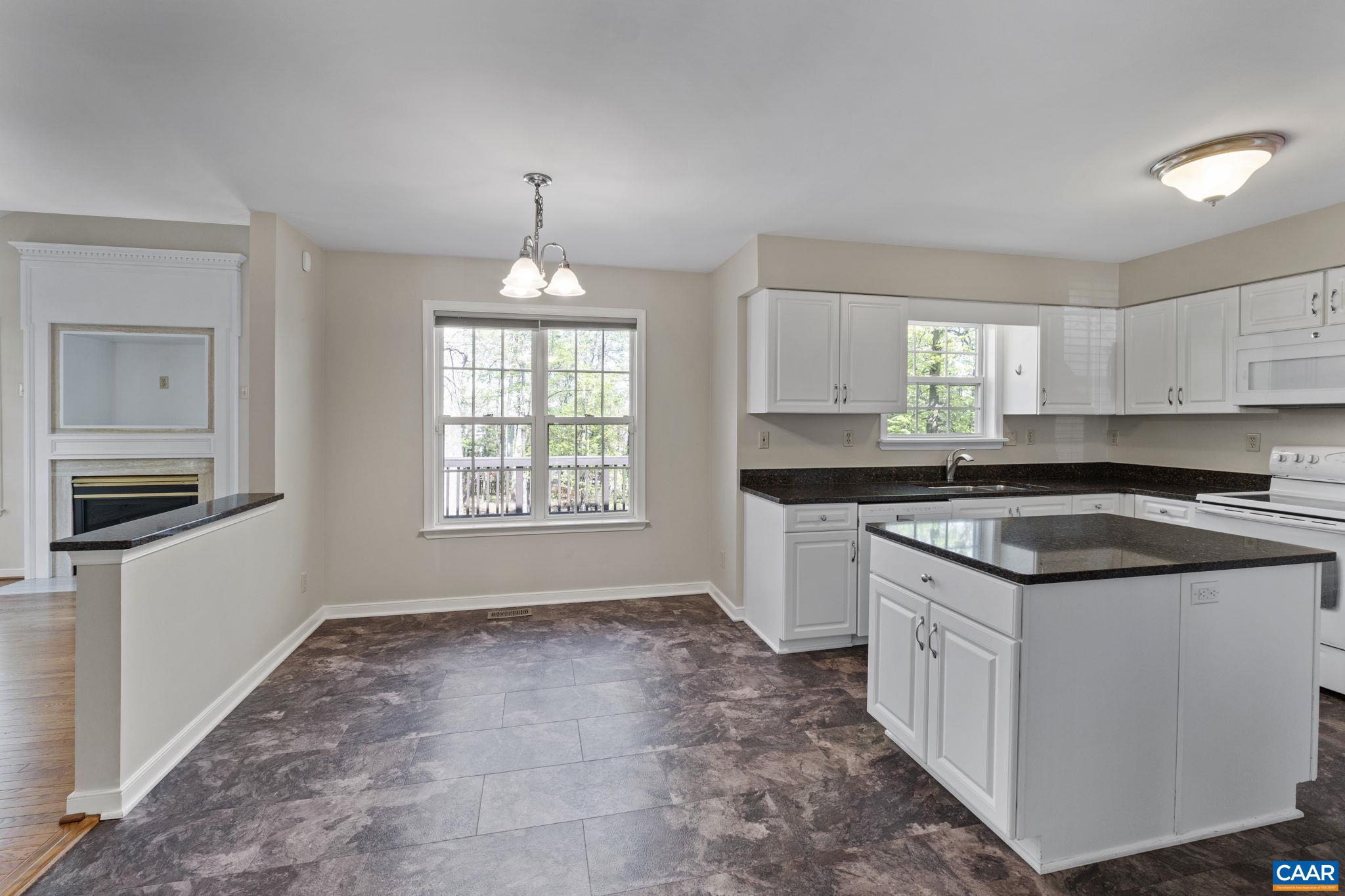 983 LAUREL GLN