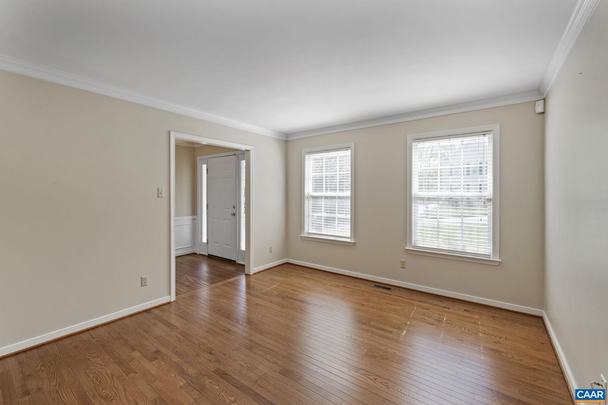 983 LAUREL GLN