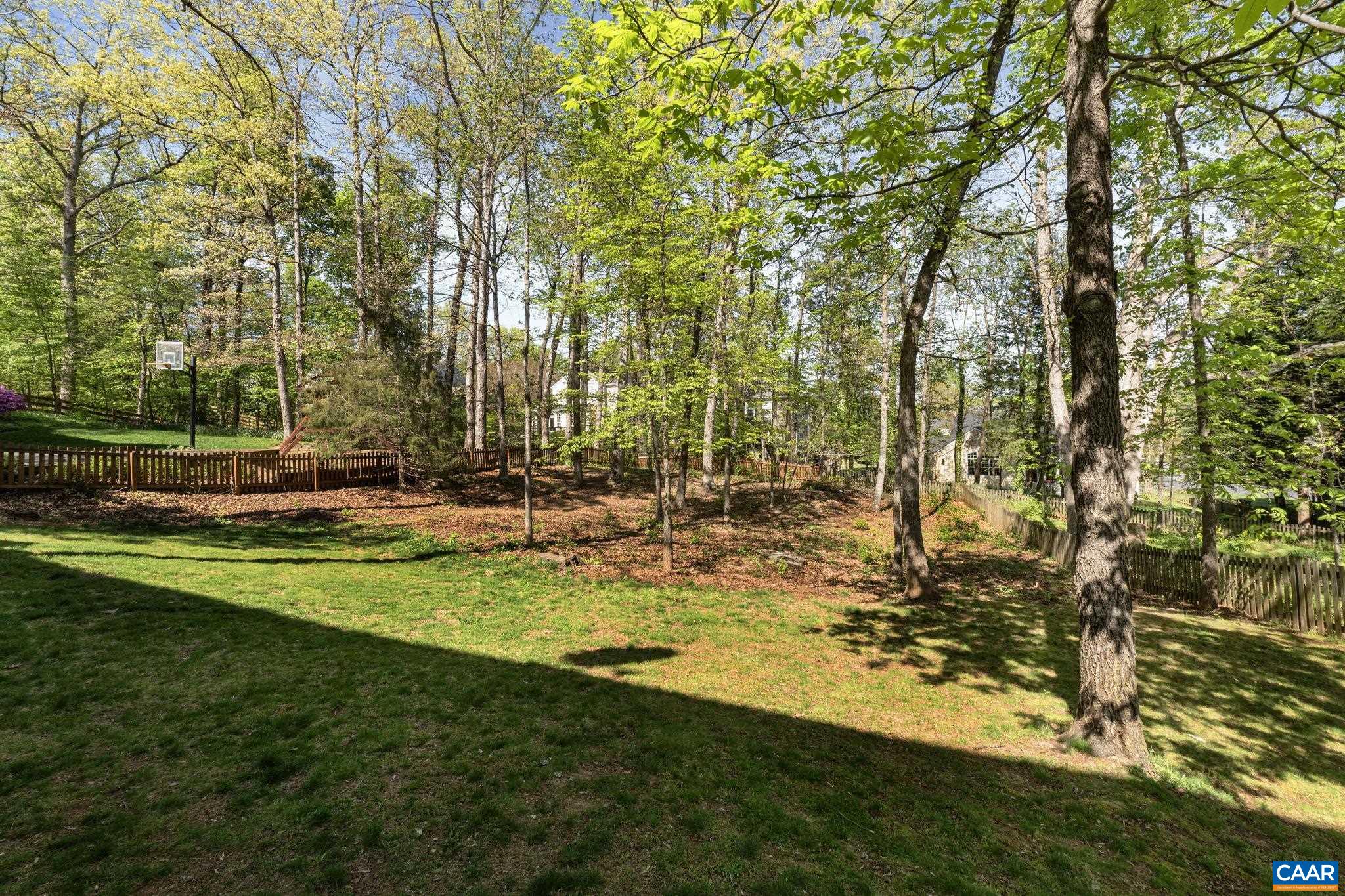 983 LAUREL GLN