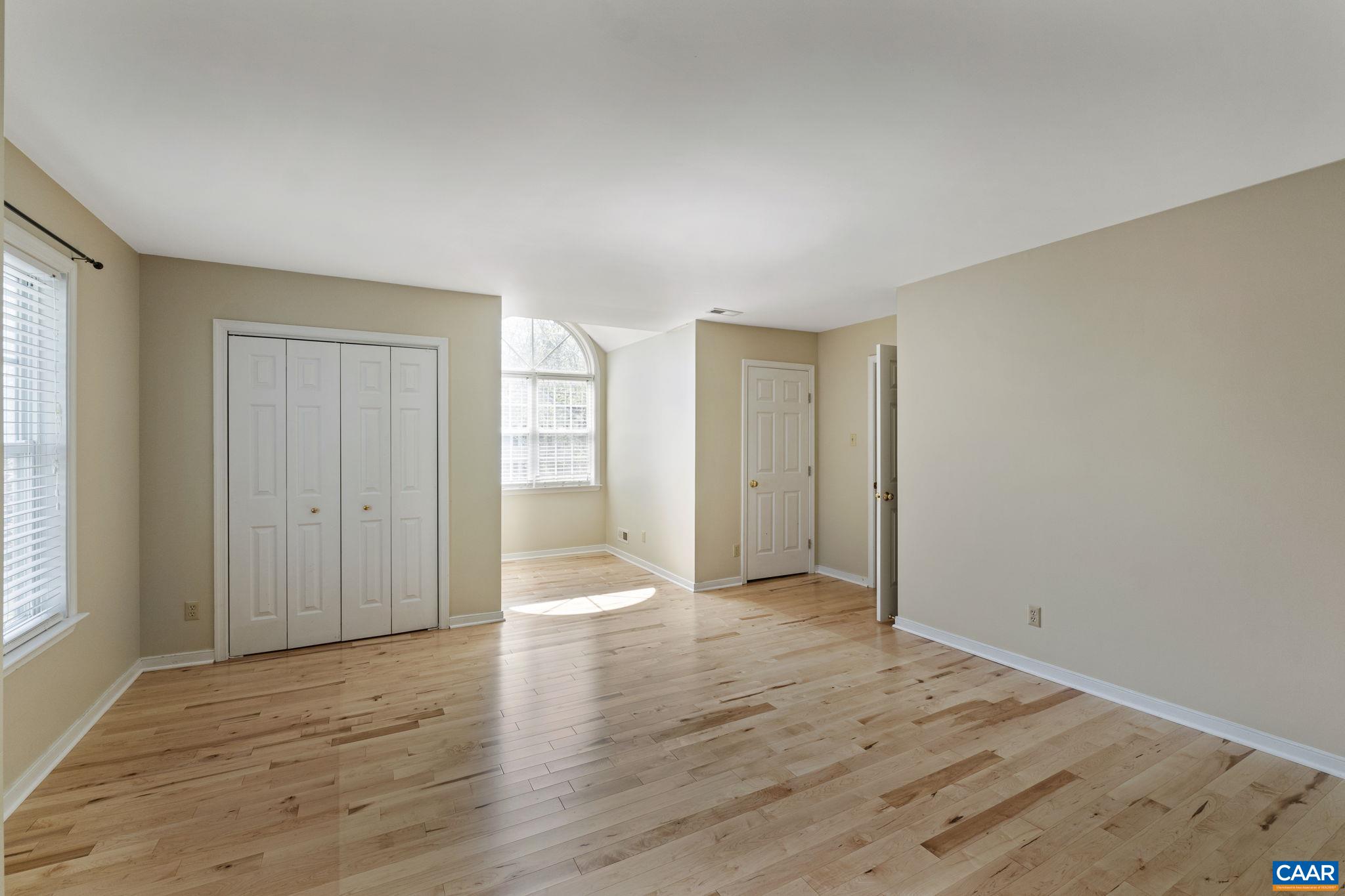 983 LAUREL GLN