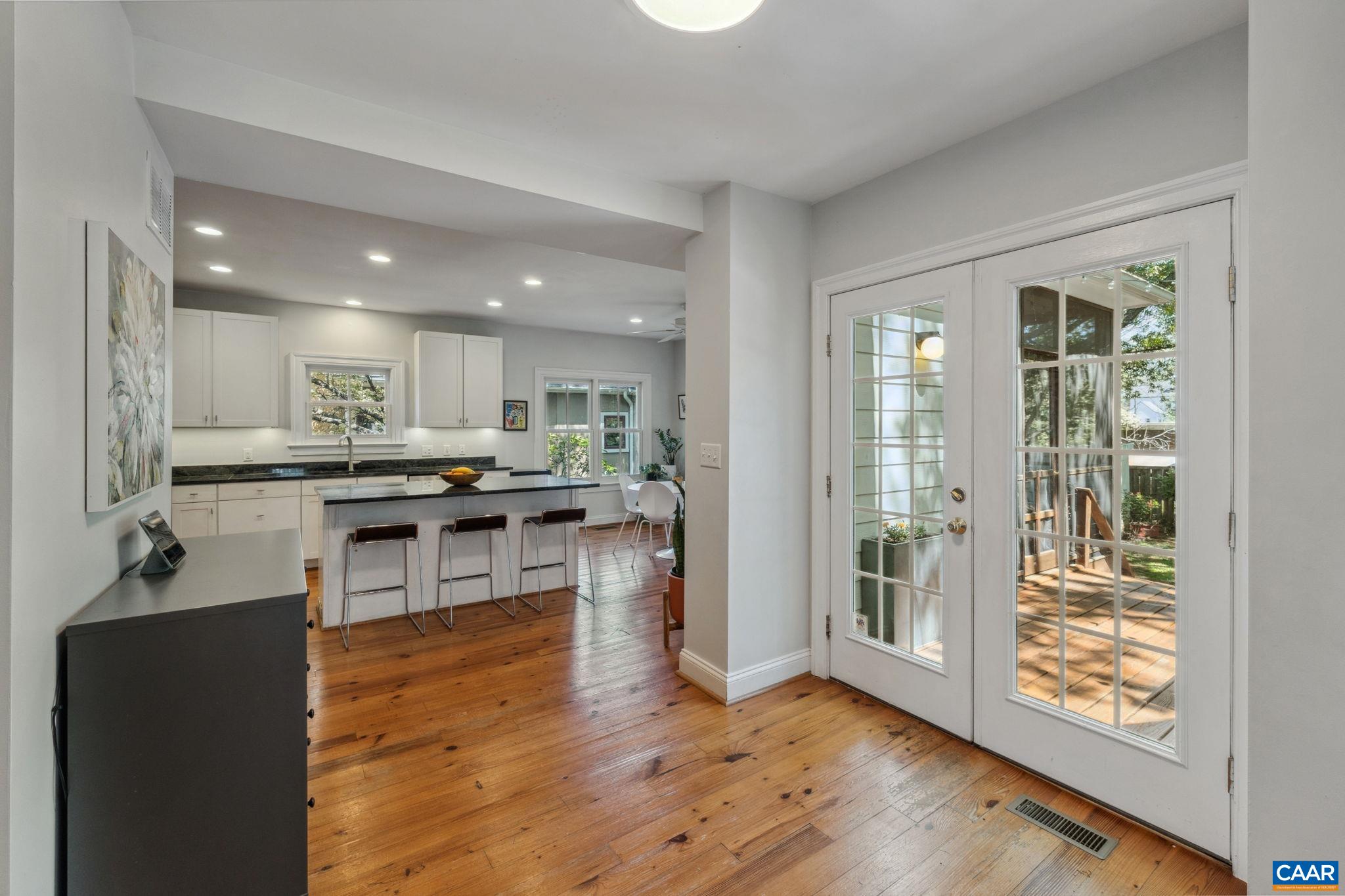 502 LEXINGTON AVE