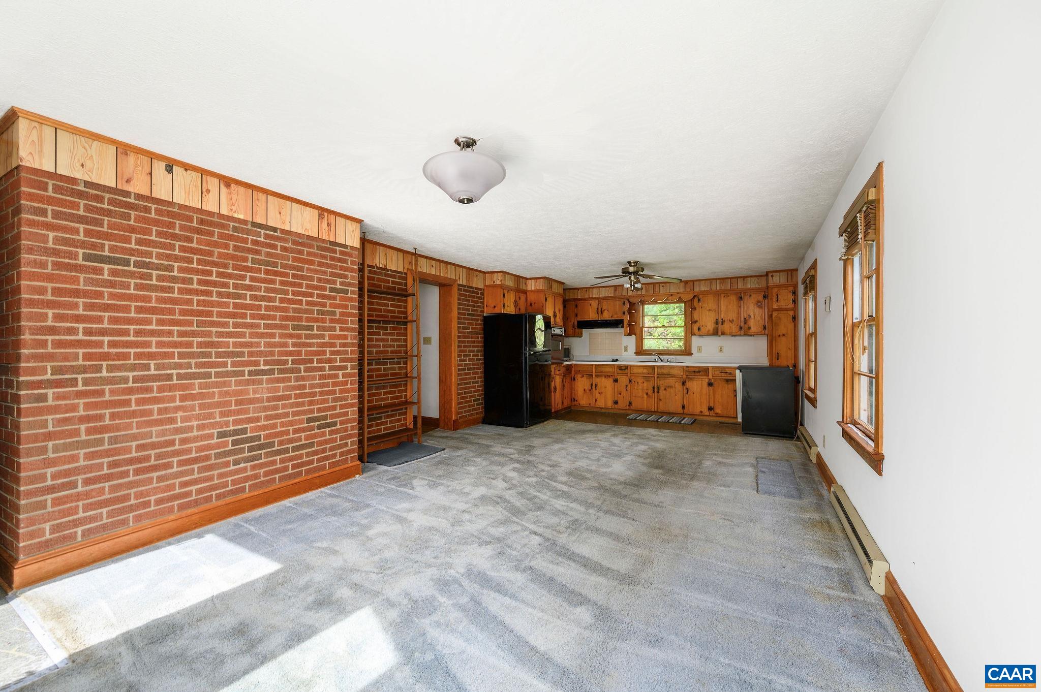47 REVA LN