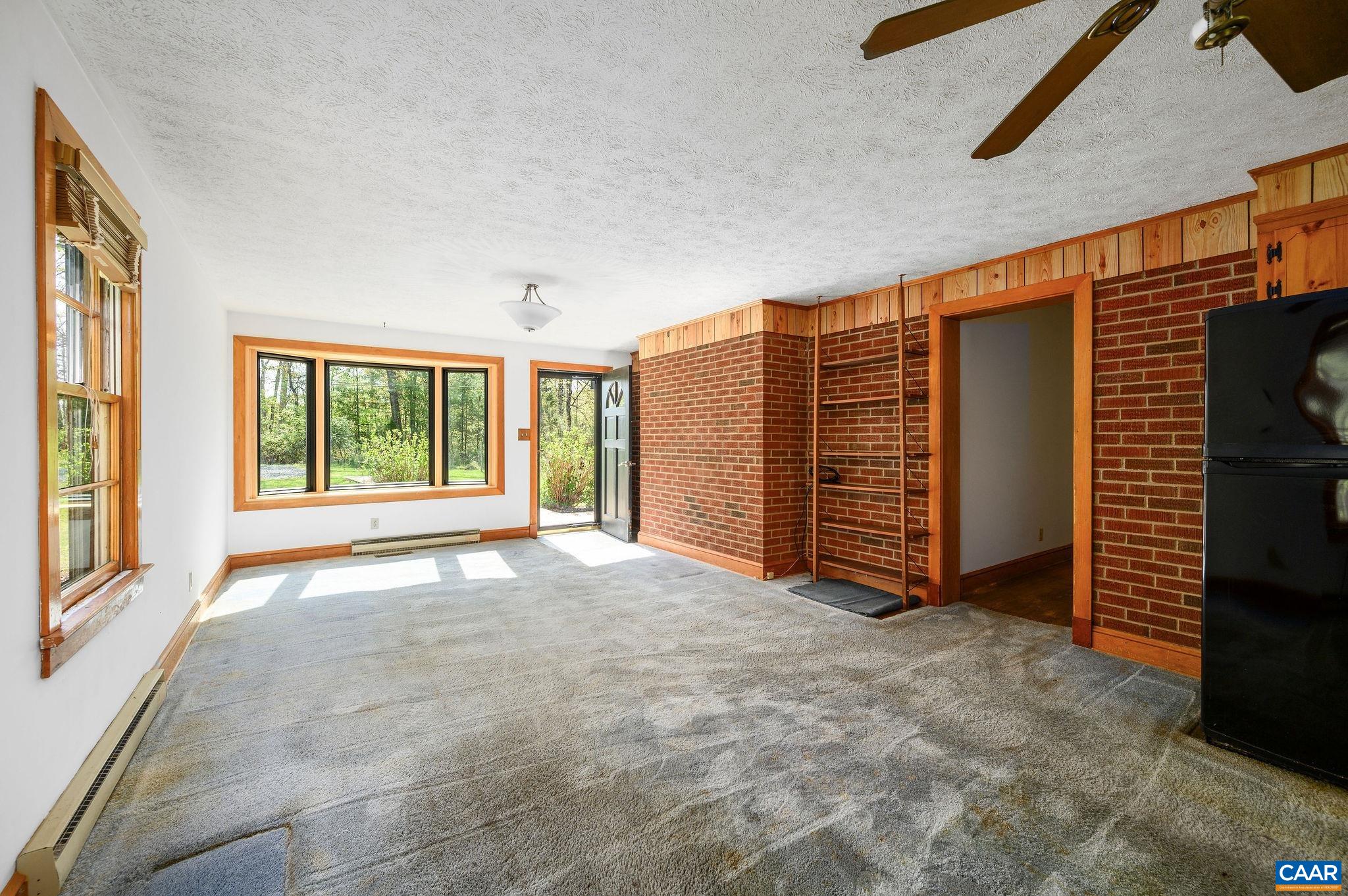 47 REVA LN