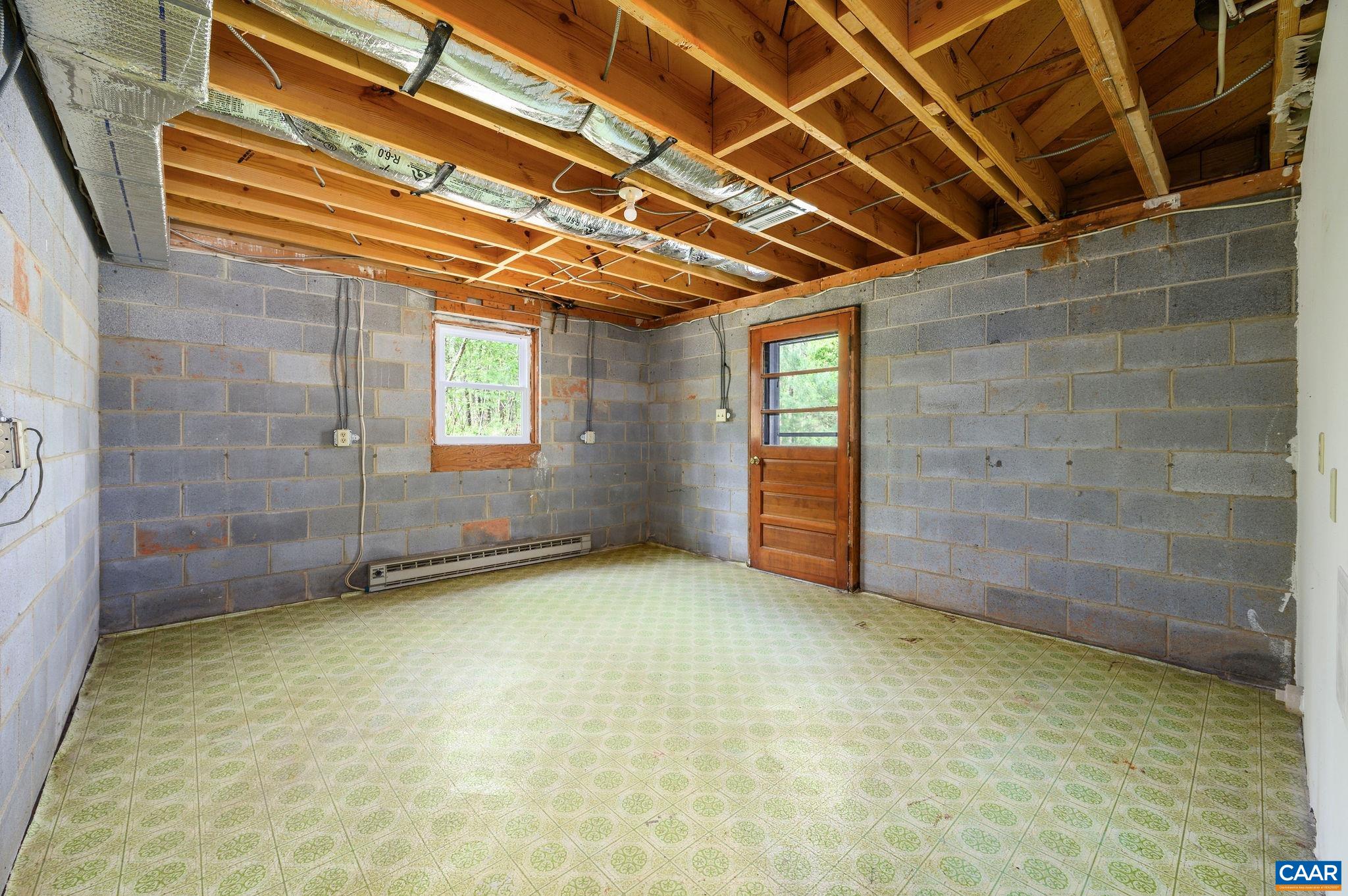 47 REVA LN