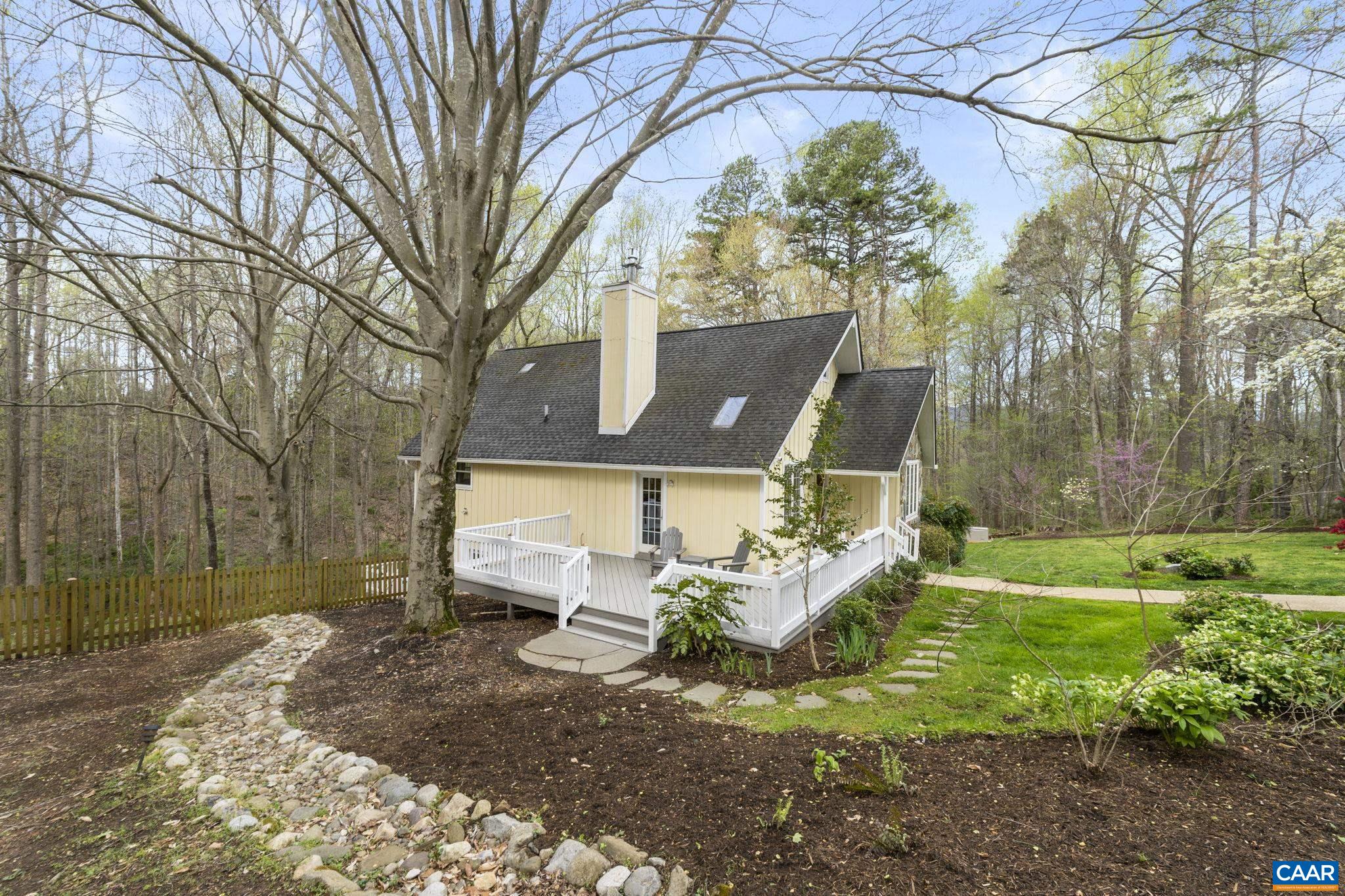 3835 WEST DR