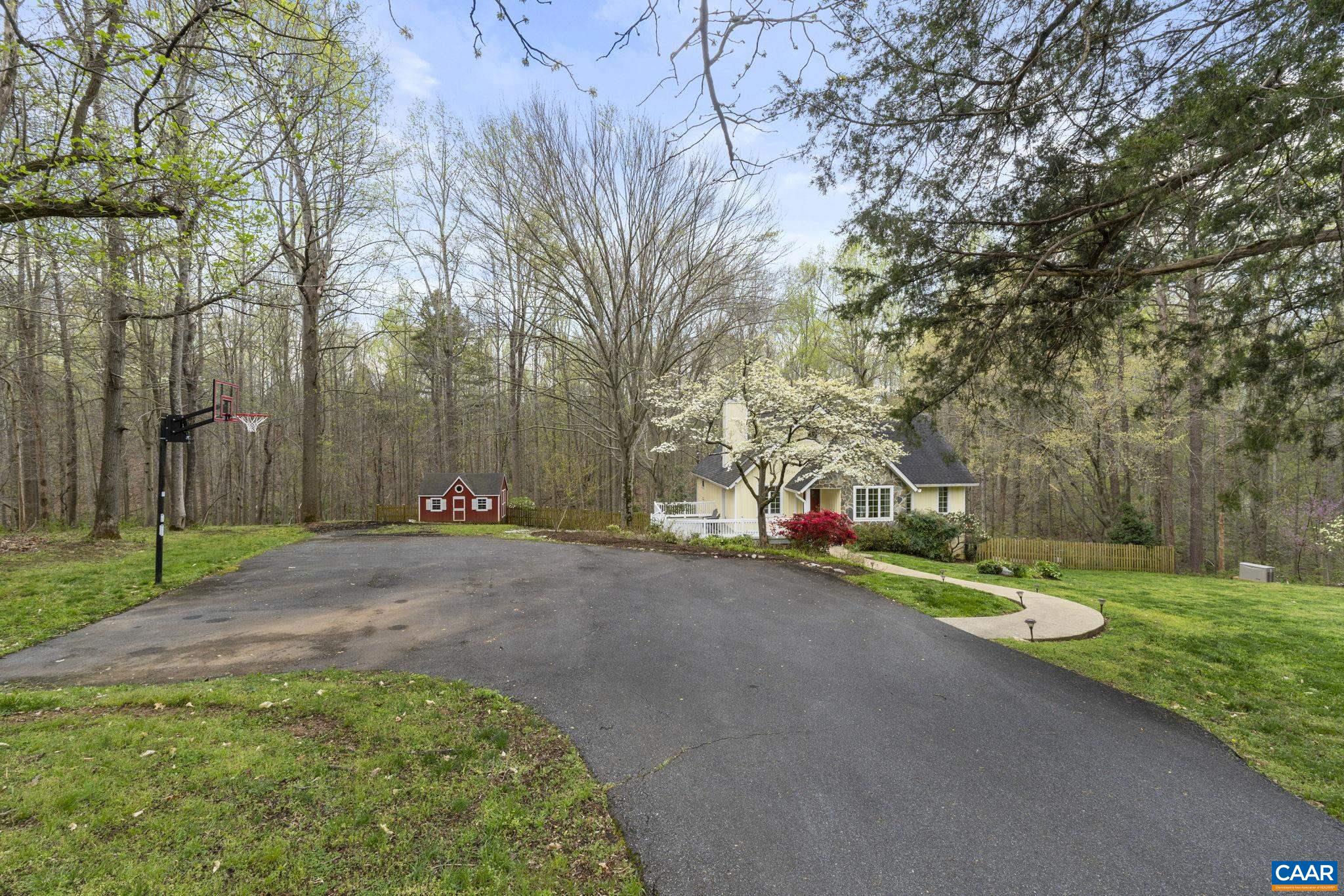 3835 WEST DR