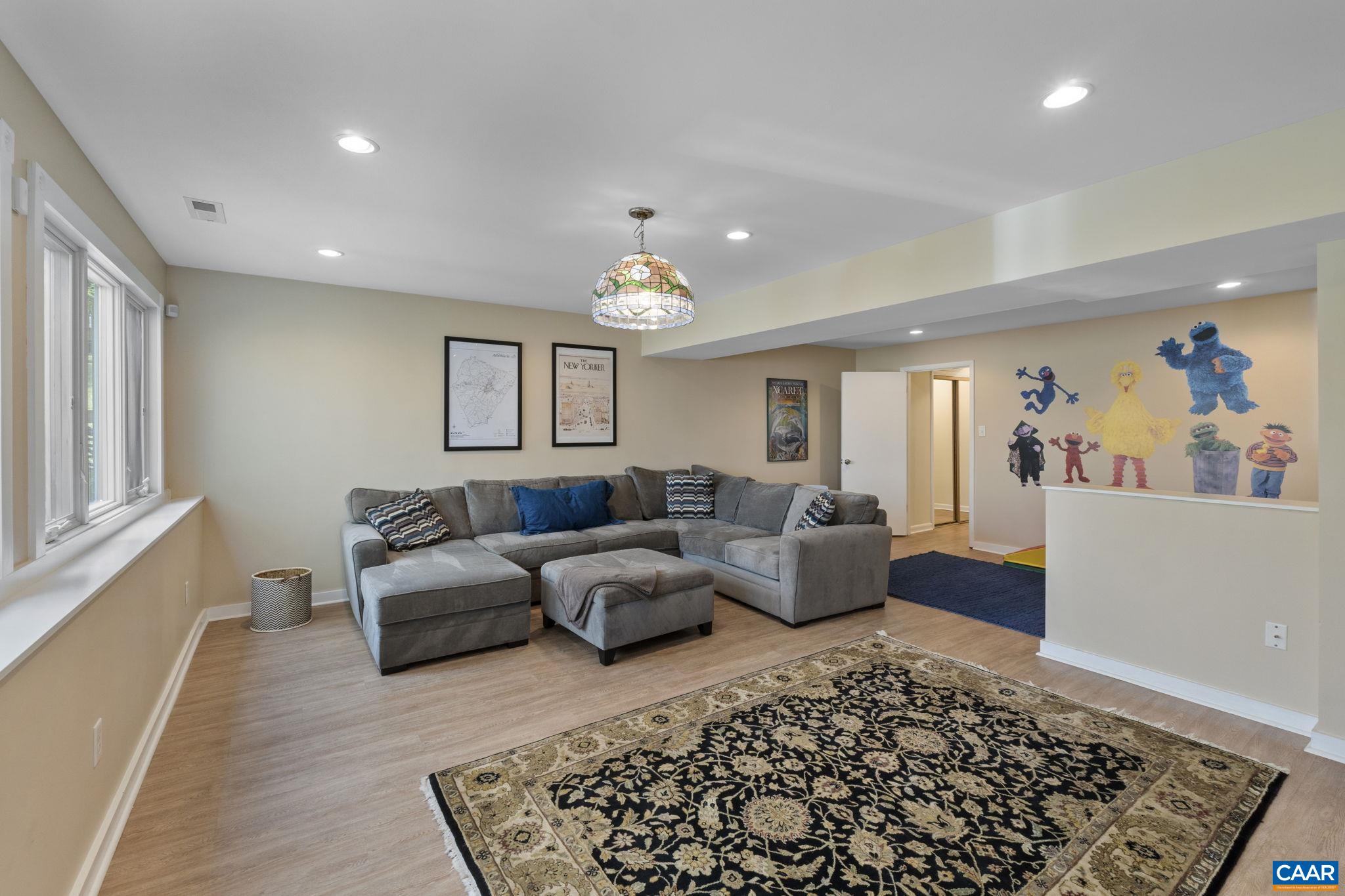 3835 WEST DR