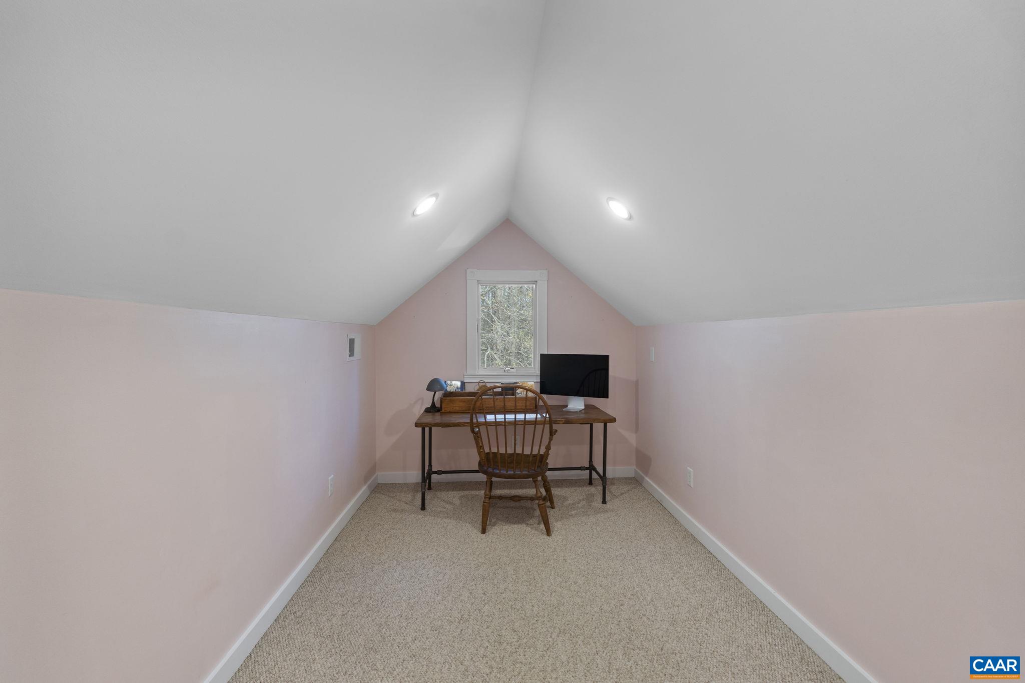 3835 WEST DR
