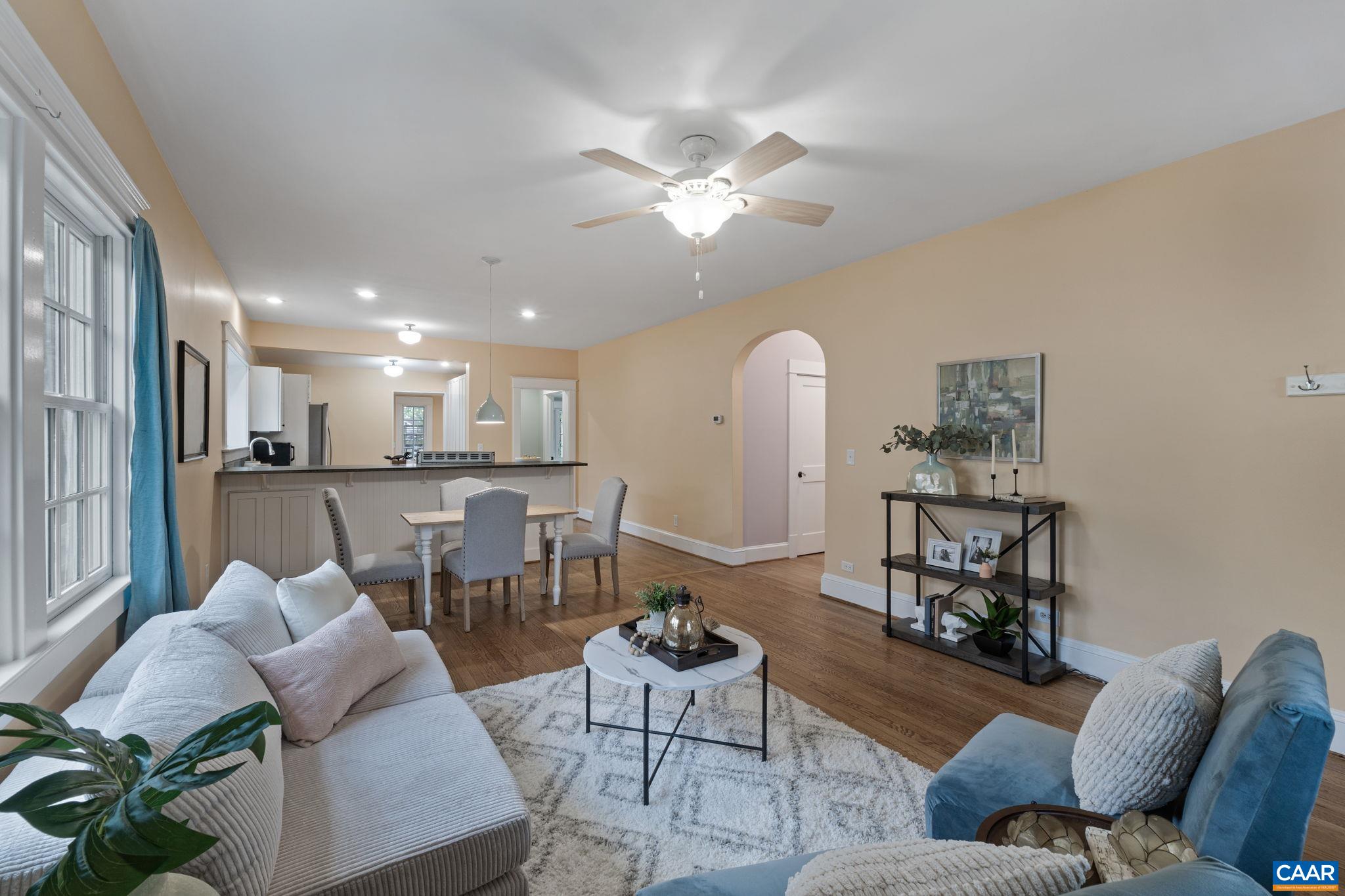 208 LITTLE GRAVES ST