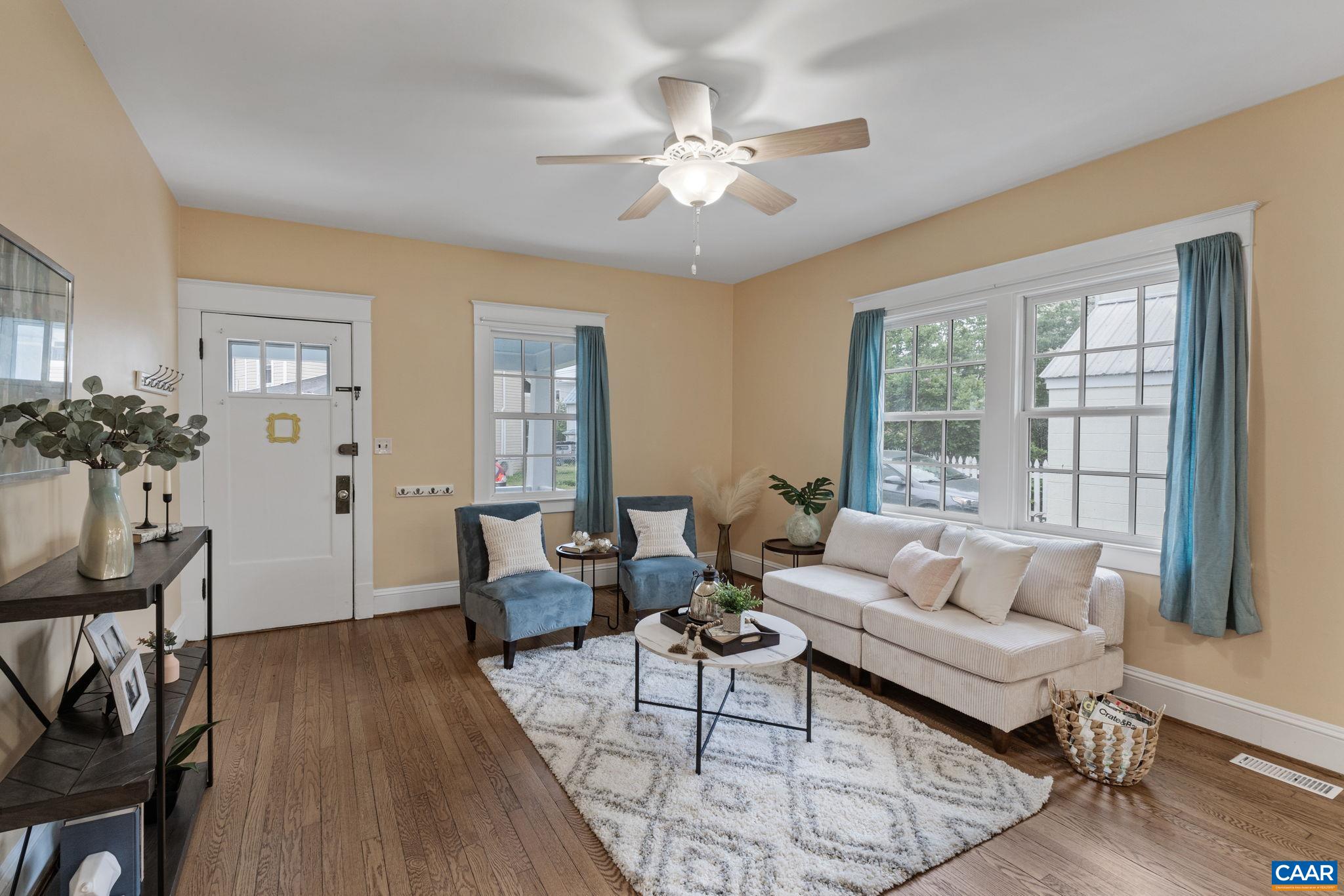 208 LITTLE GRAVES ST