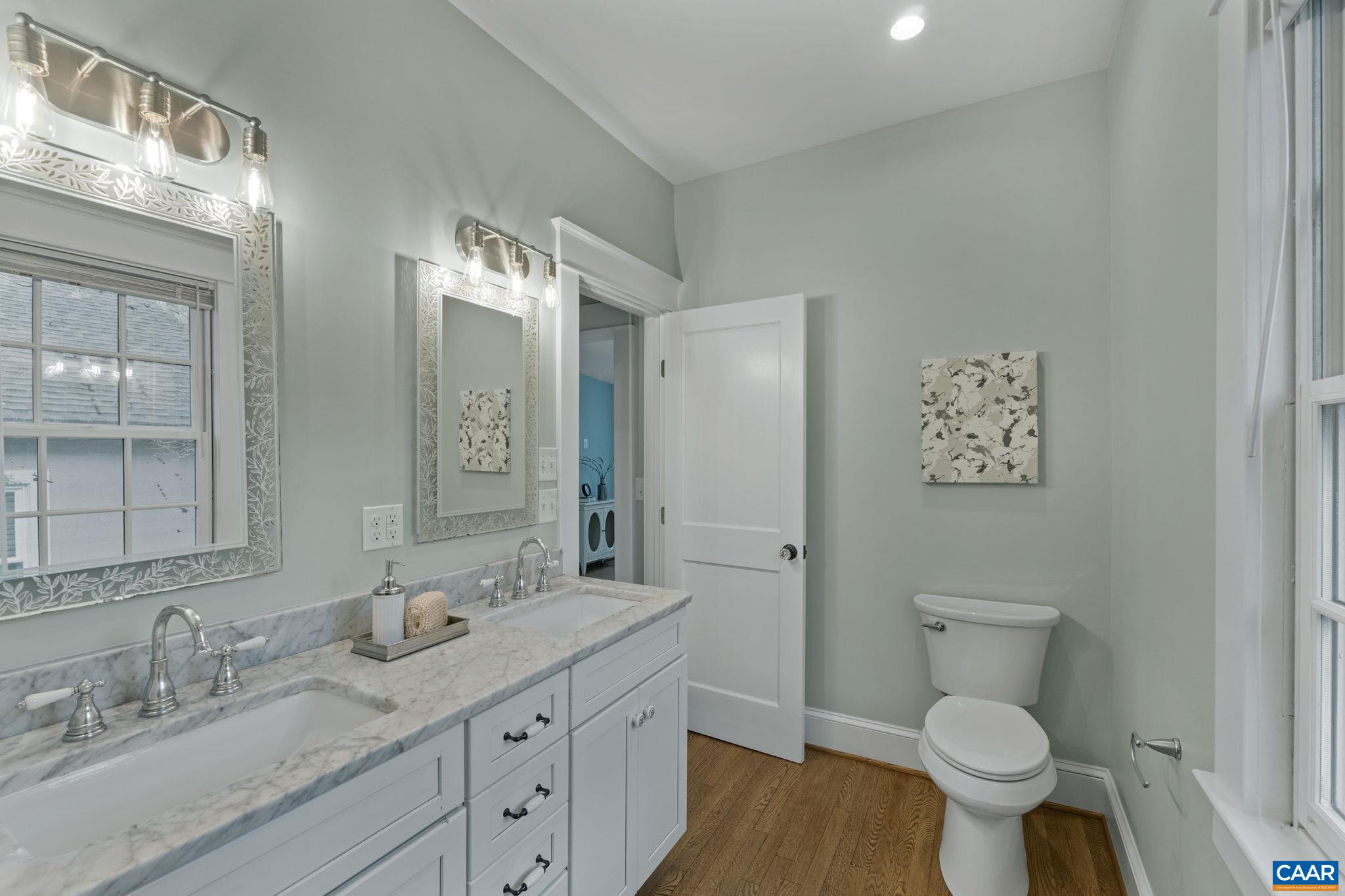 208 LITTLE GRAVES ST