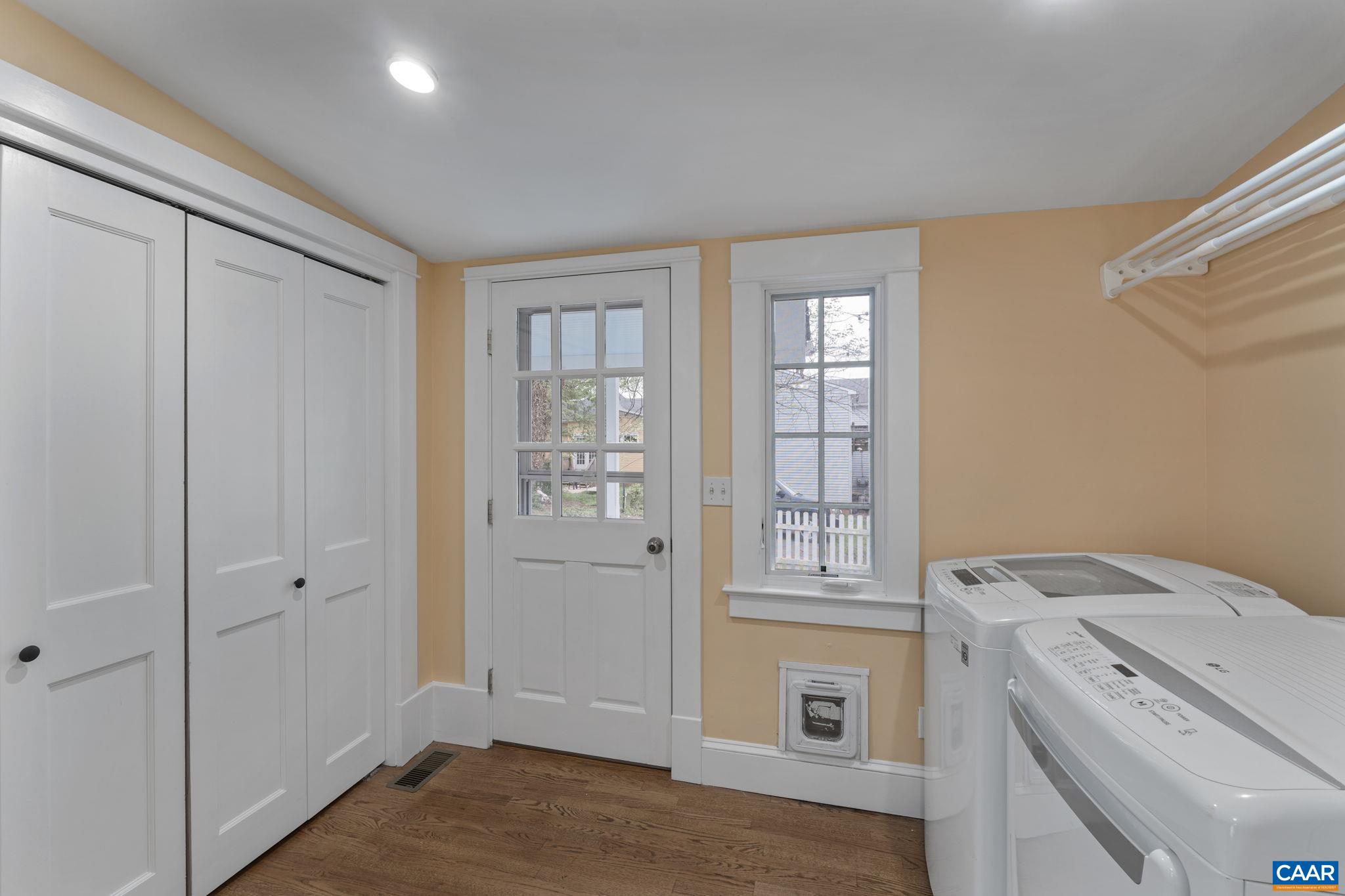 208 LITTLE GRAVES ST