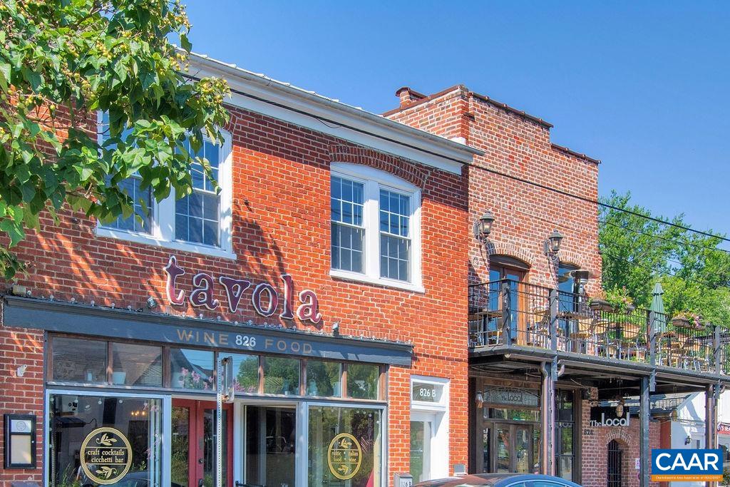 208 LITTLE GRAVES ST