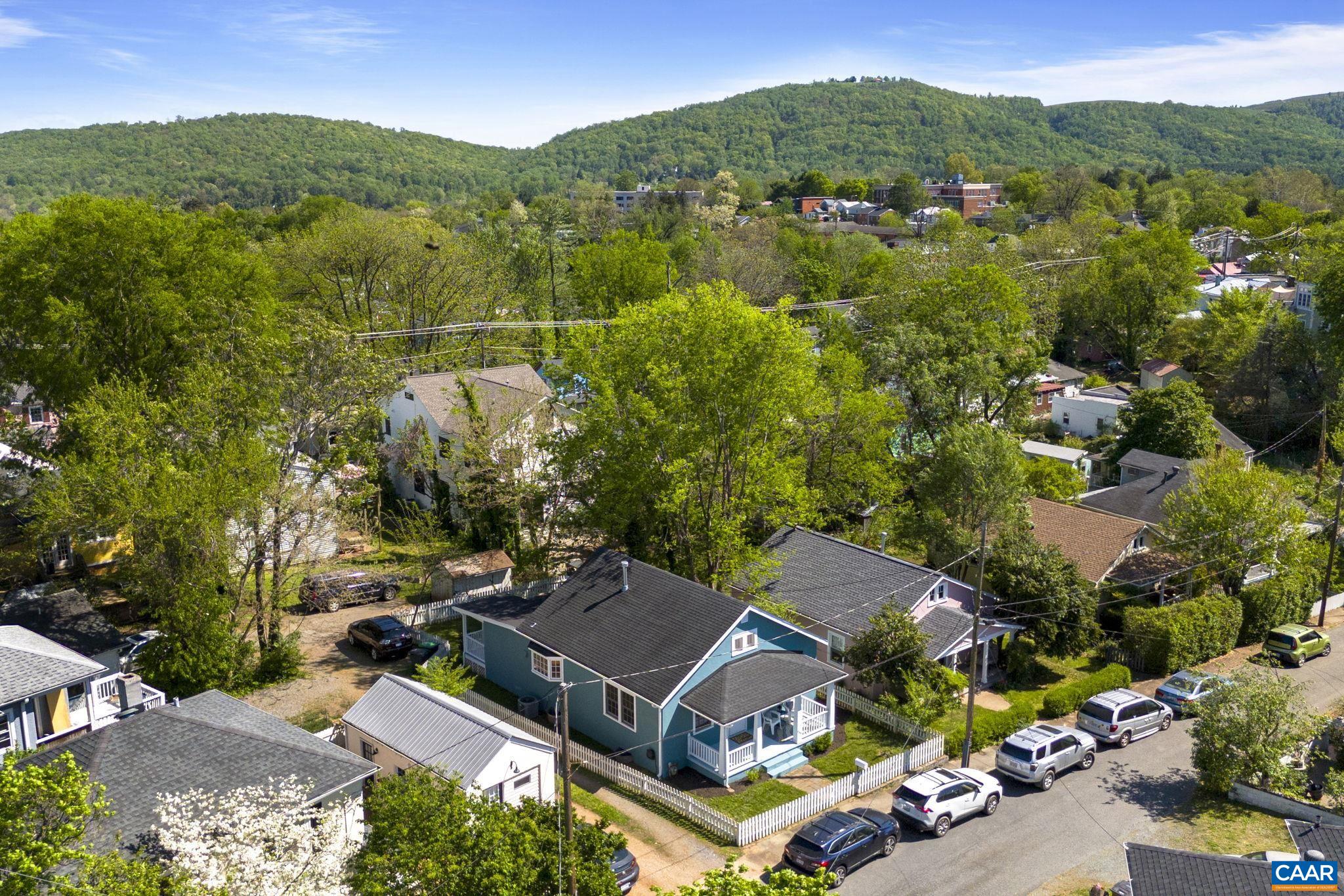 208 LITTLE GRAVES ST