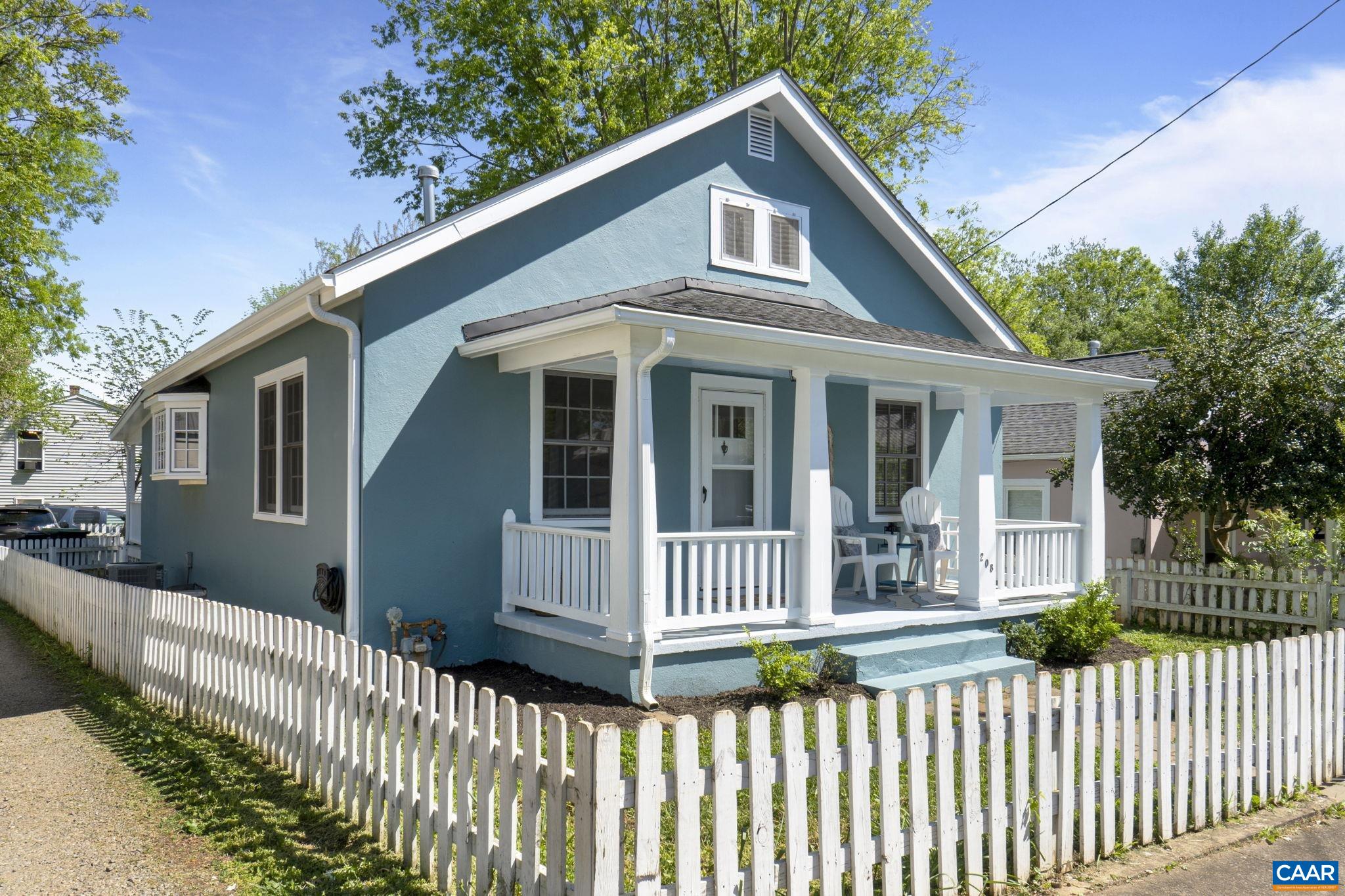 208 LITTLE GRAVES ST