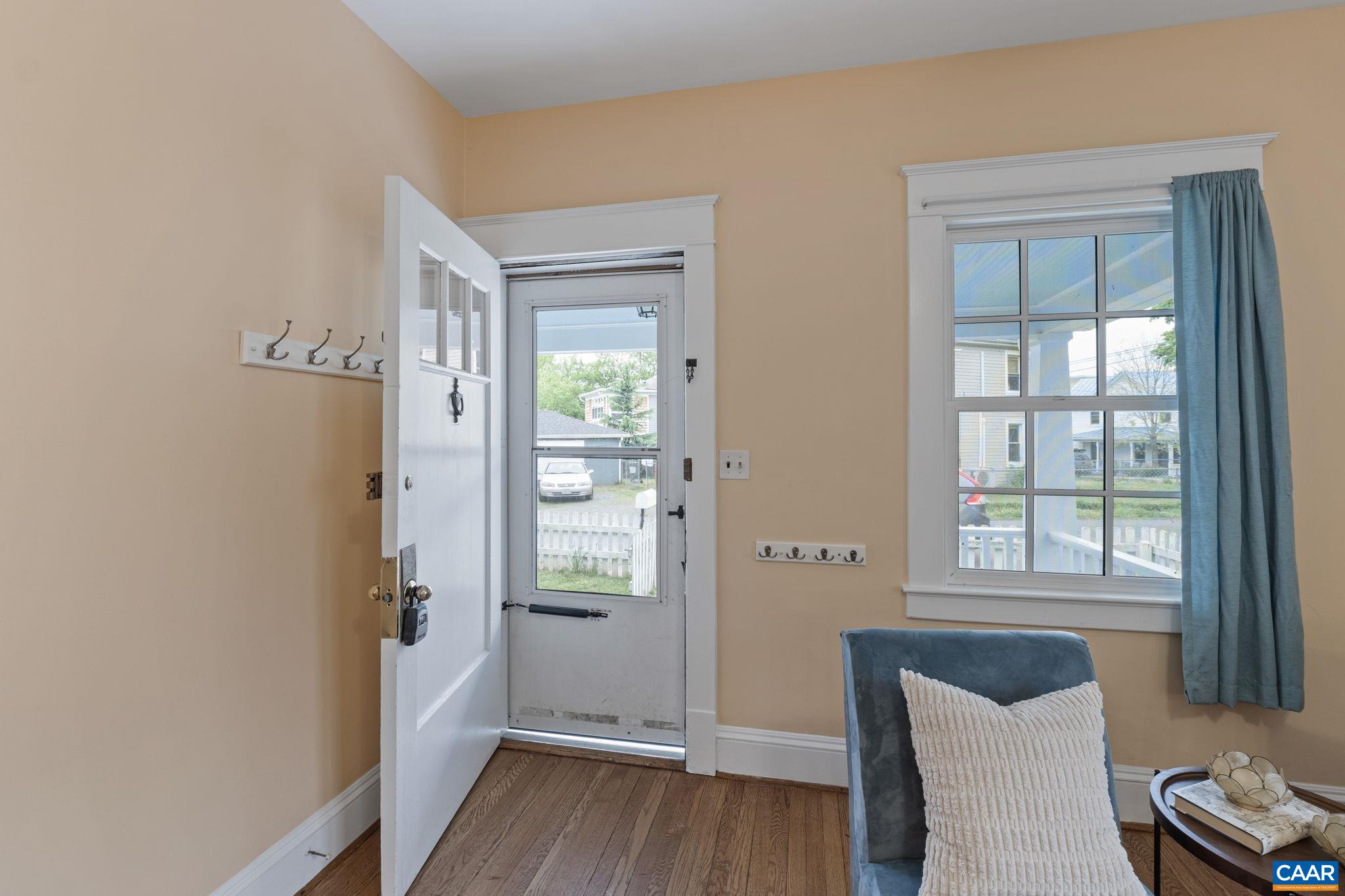 208 LITTLE GRAVES ST