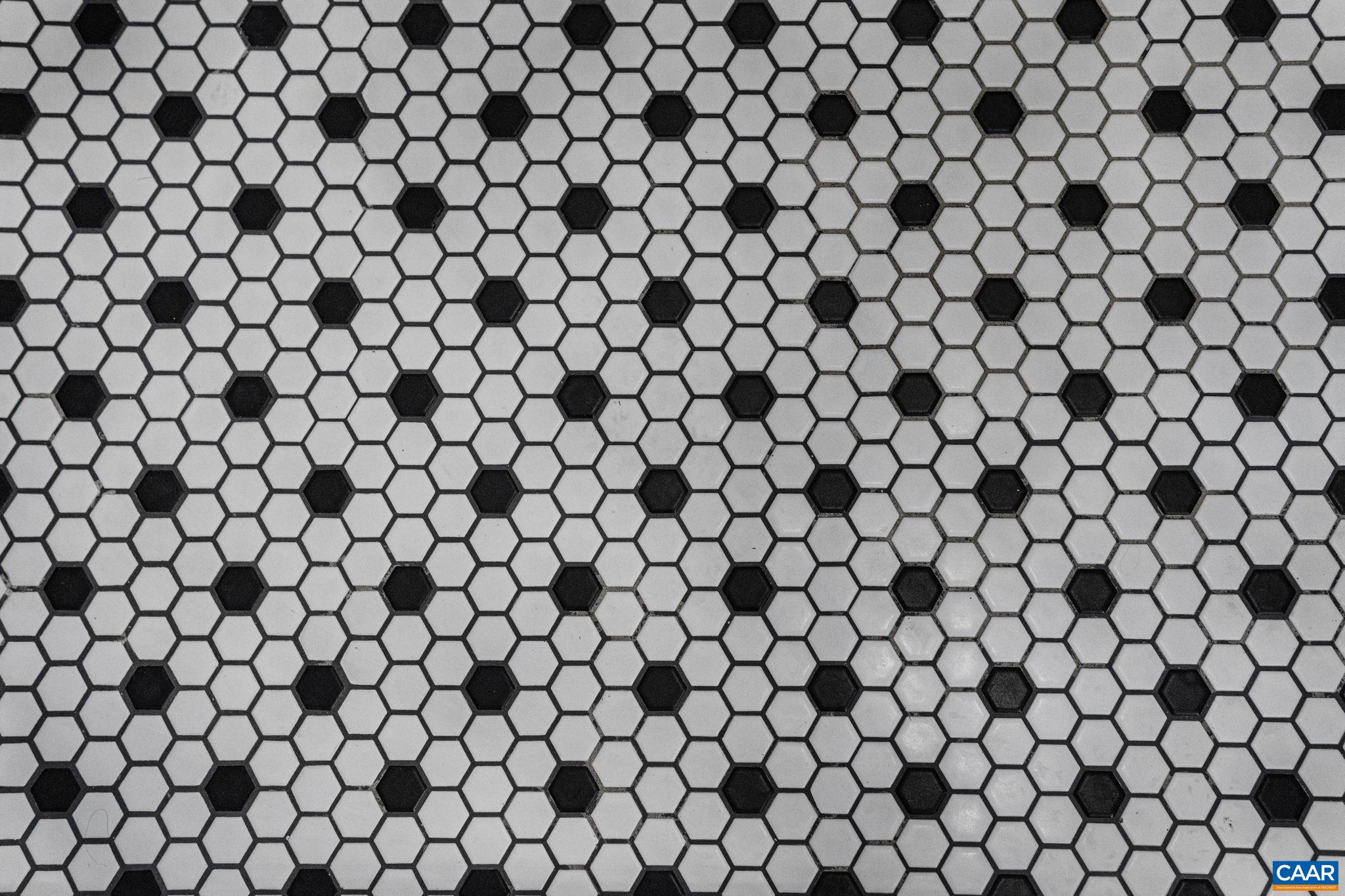 208 LITTLE GRAVES ST