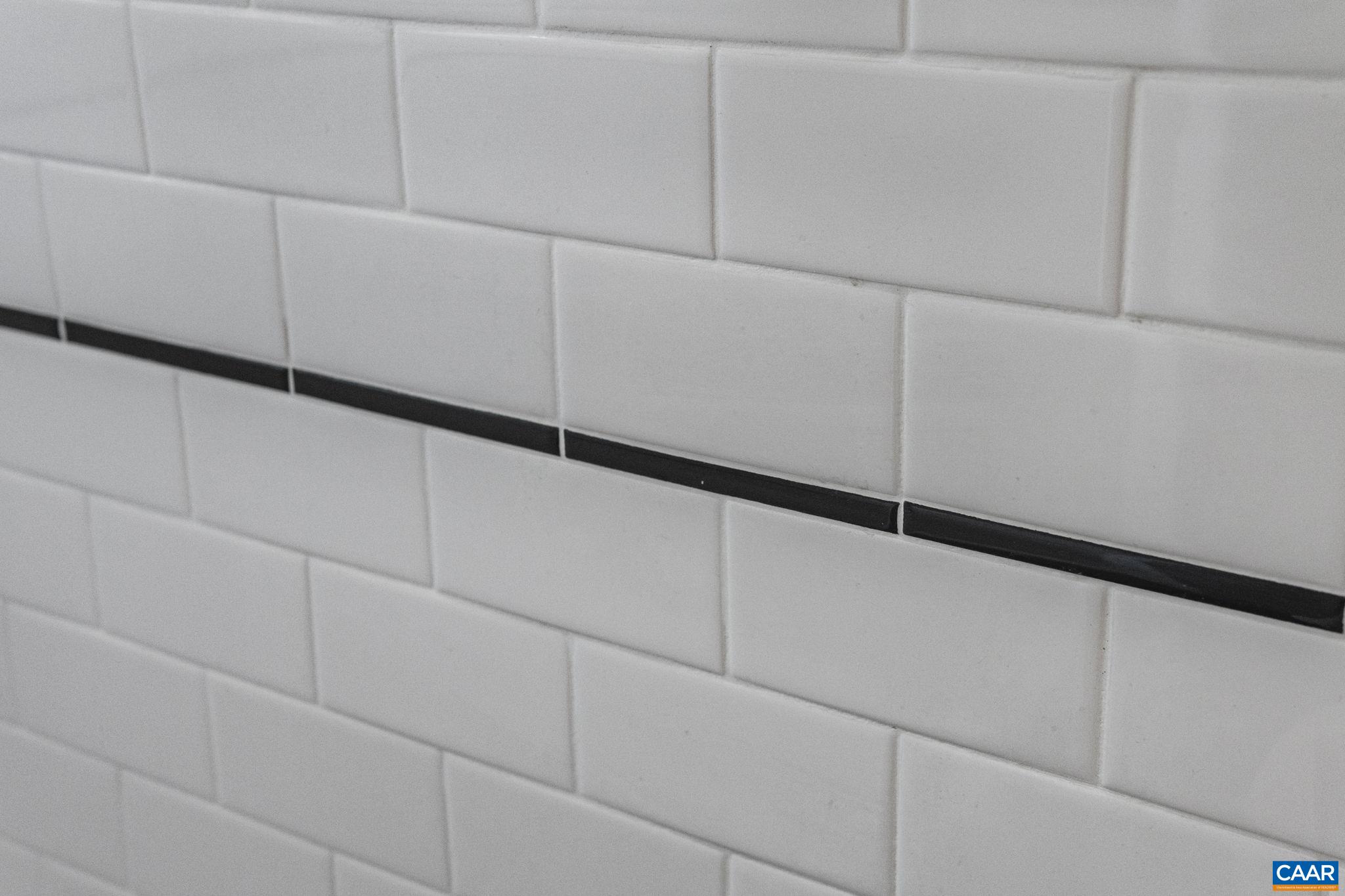 208 LITTLE GRAVES ST