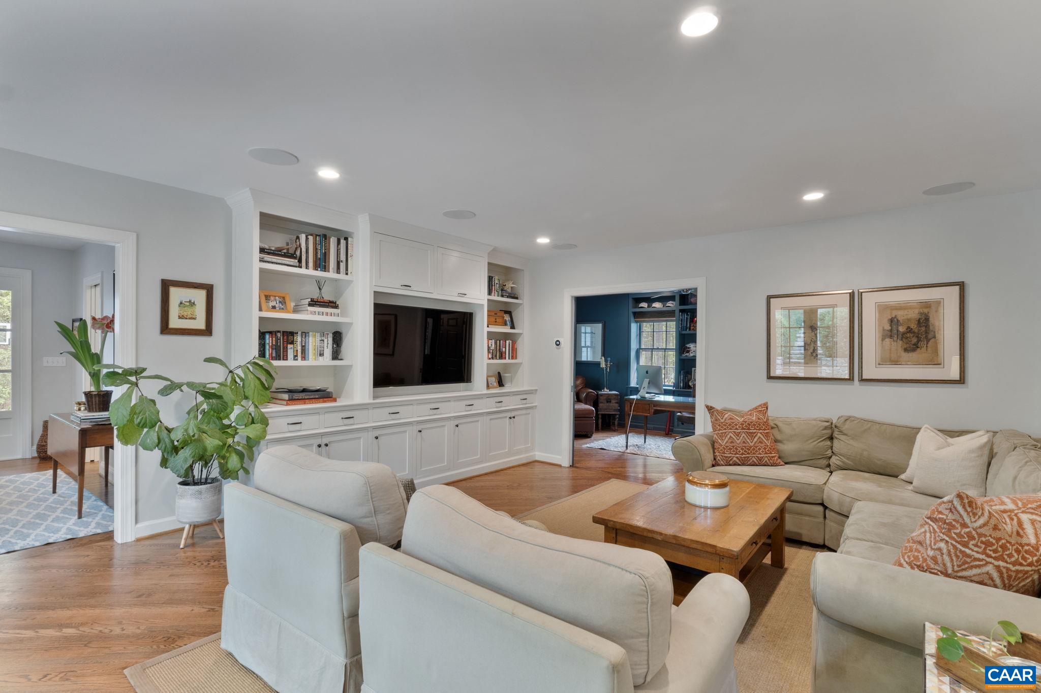 888 TANGLEWOOD RD