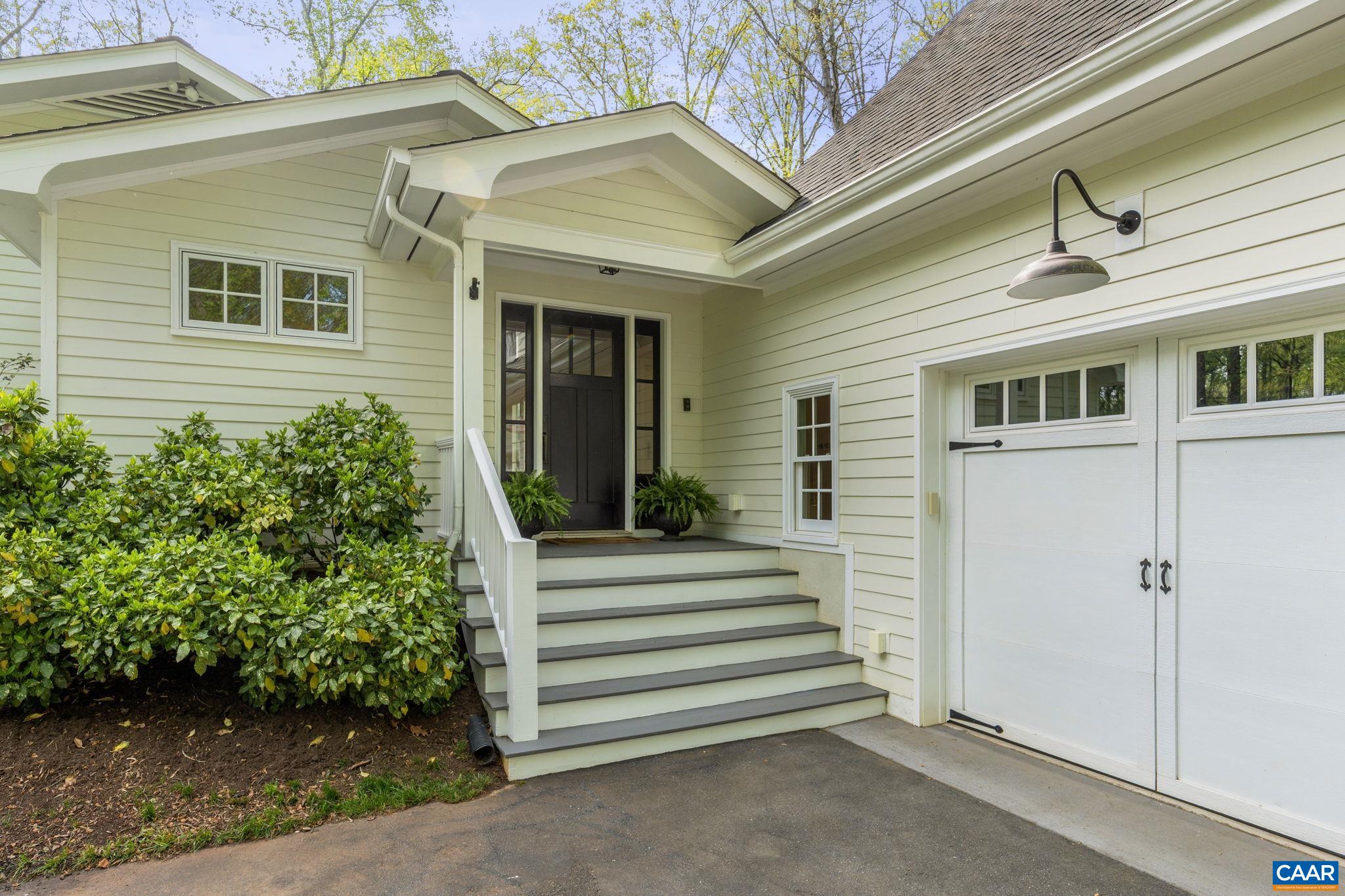 888 TANGLEWOOD RD