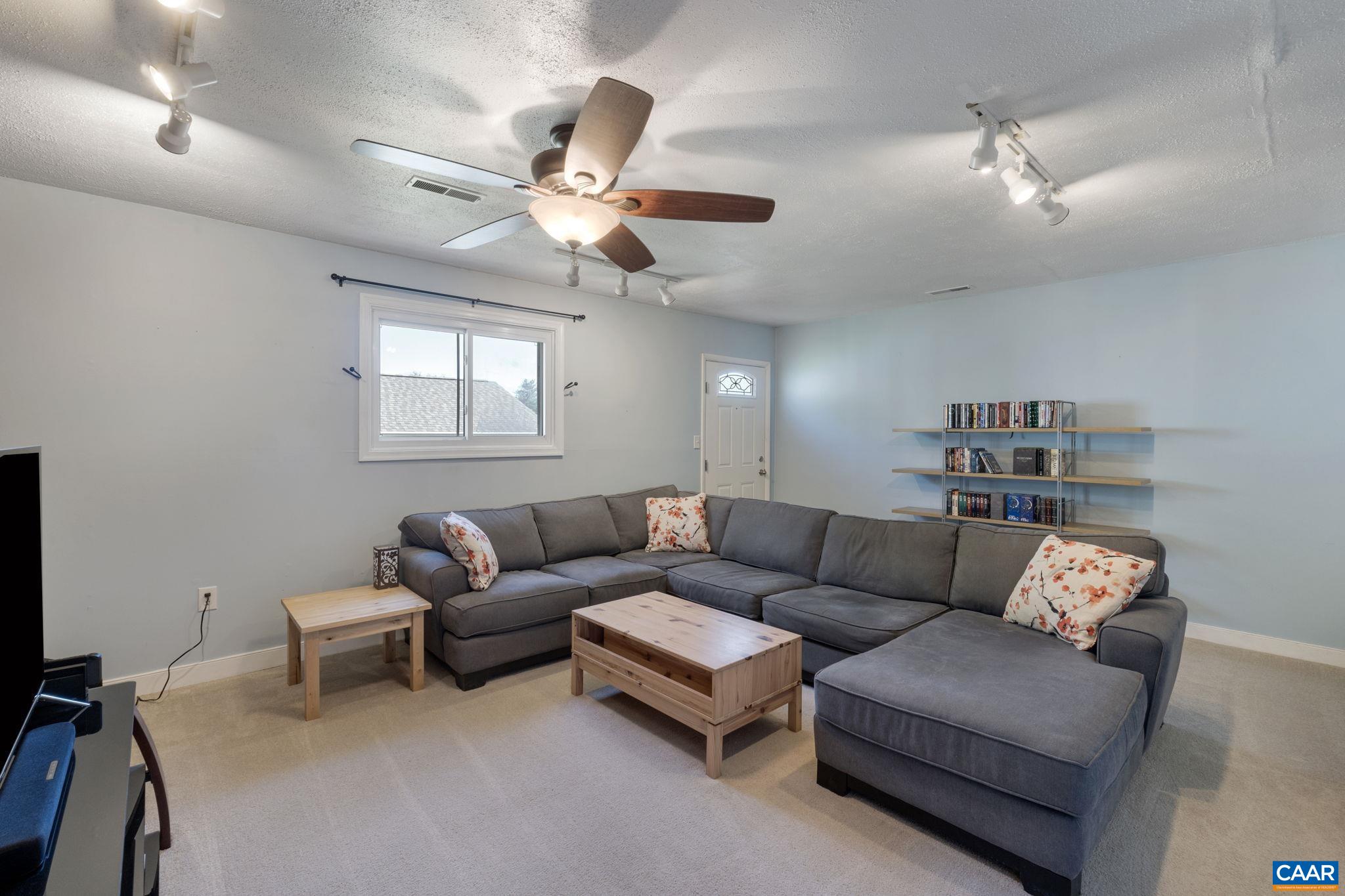 1495 LAKE FOREST DR