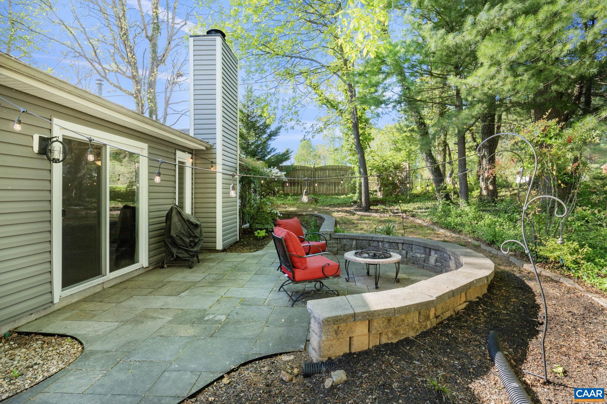1495 LAKE FOREST DR