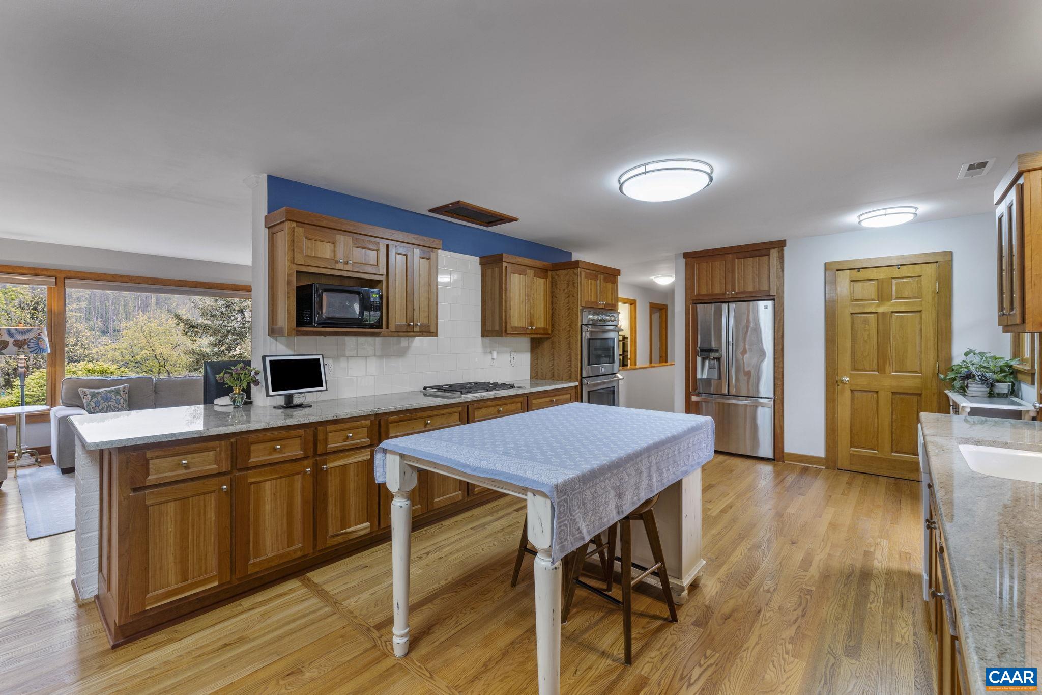 500 DEBENHAM CT