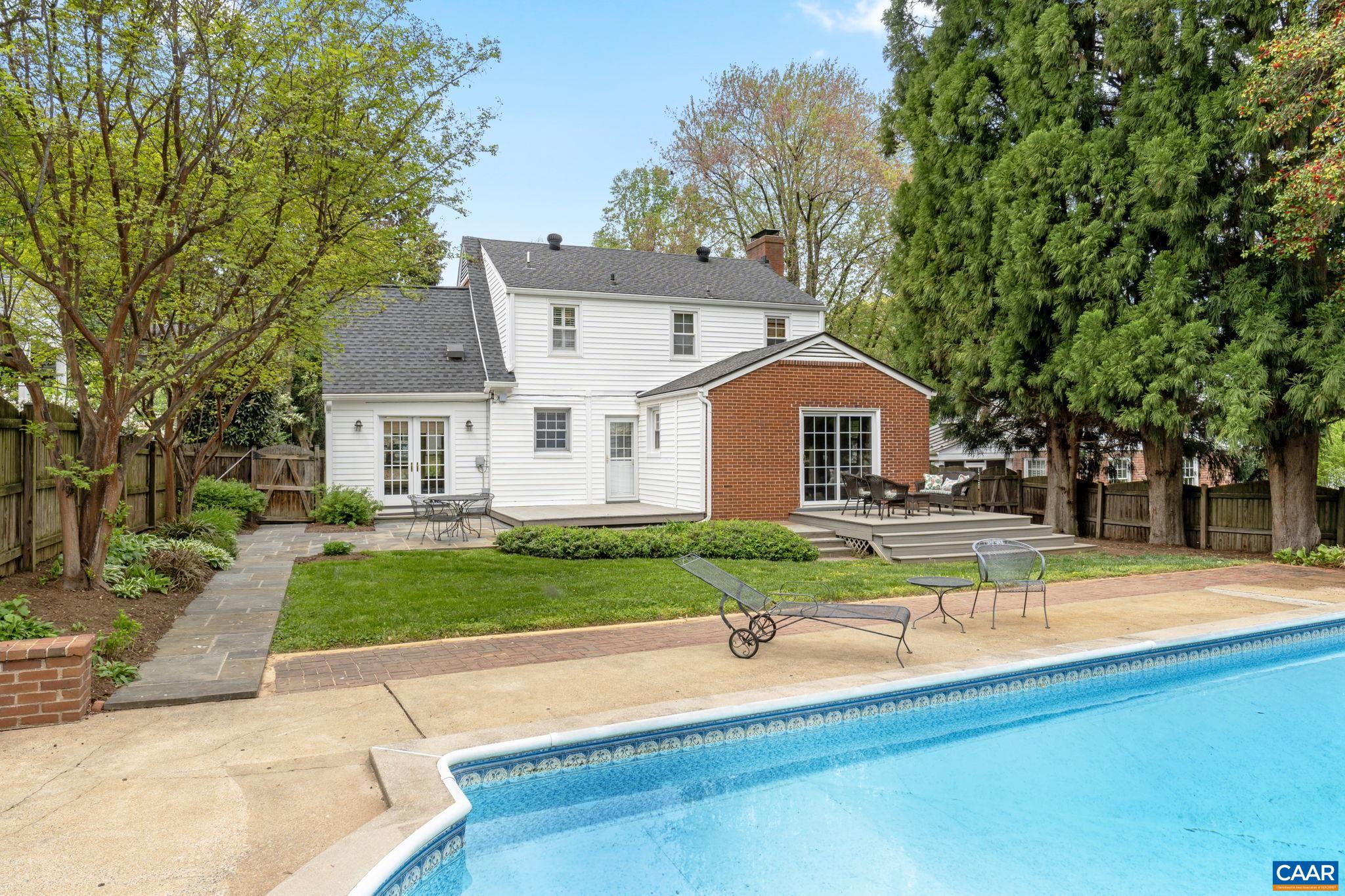 702 EVERGREEN AVE
