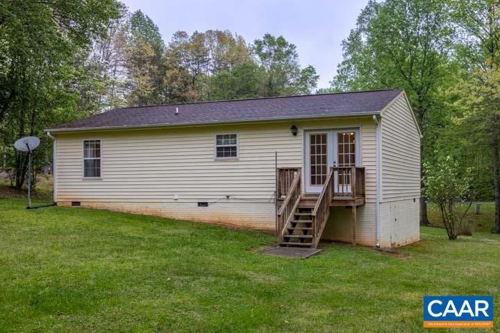506 WOOD DR