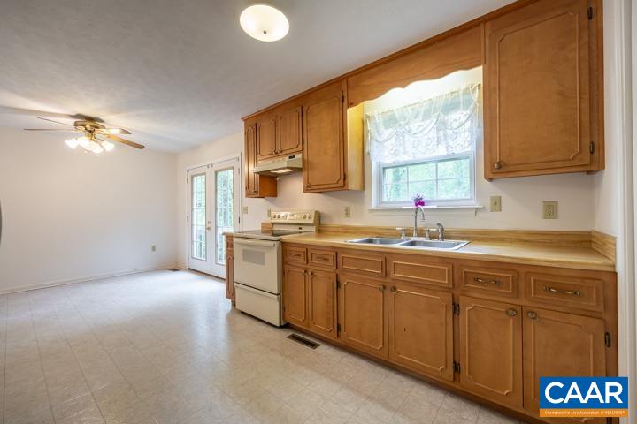 506 WOOD DR