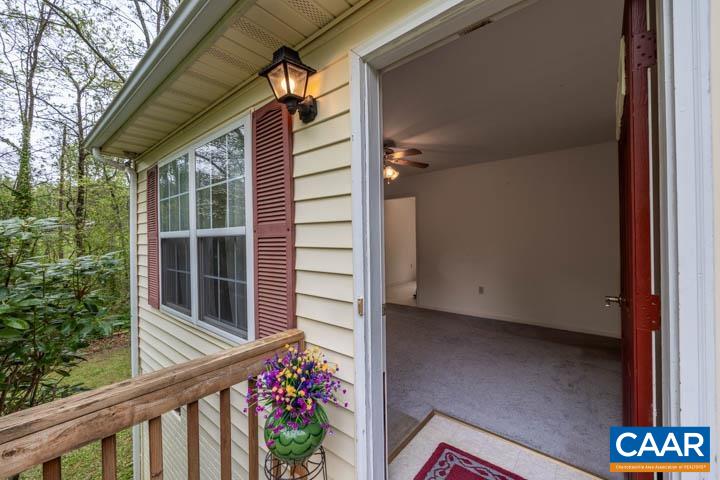 506 WOOD DR