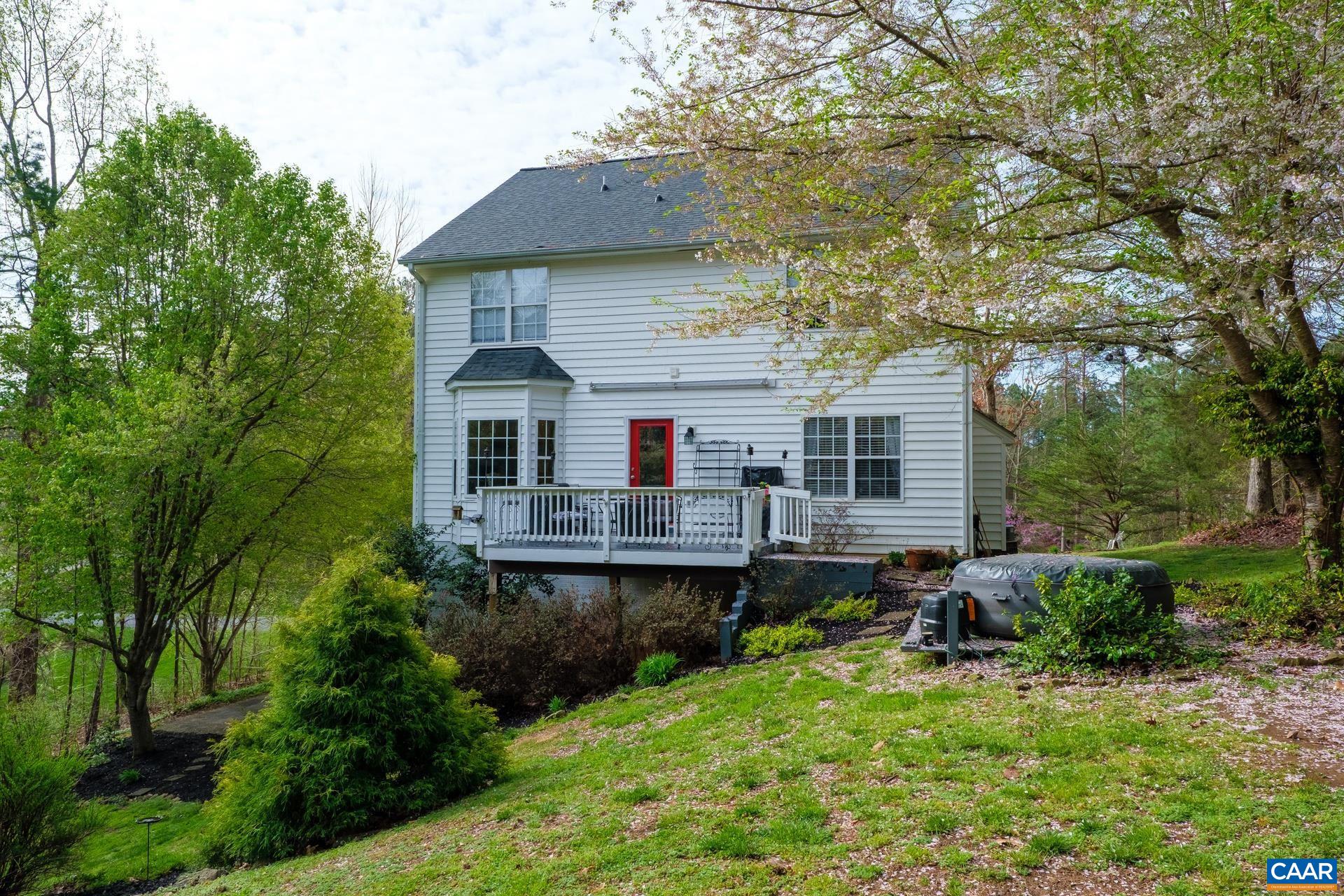 253 COTTONWOOD DR