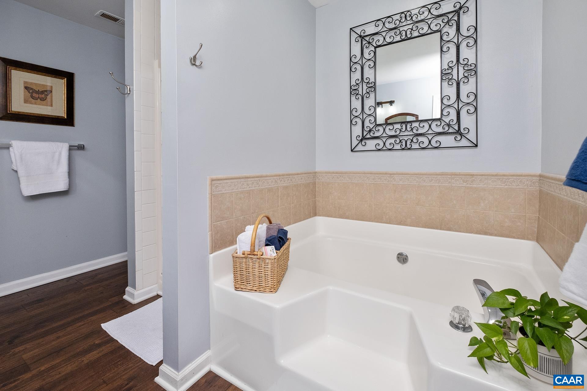 253 COTTONWOOD DR